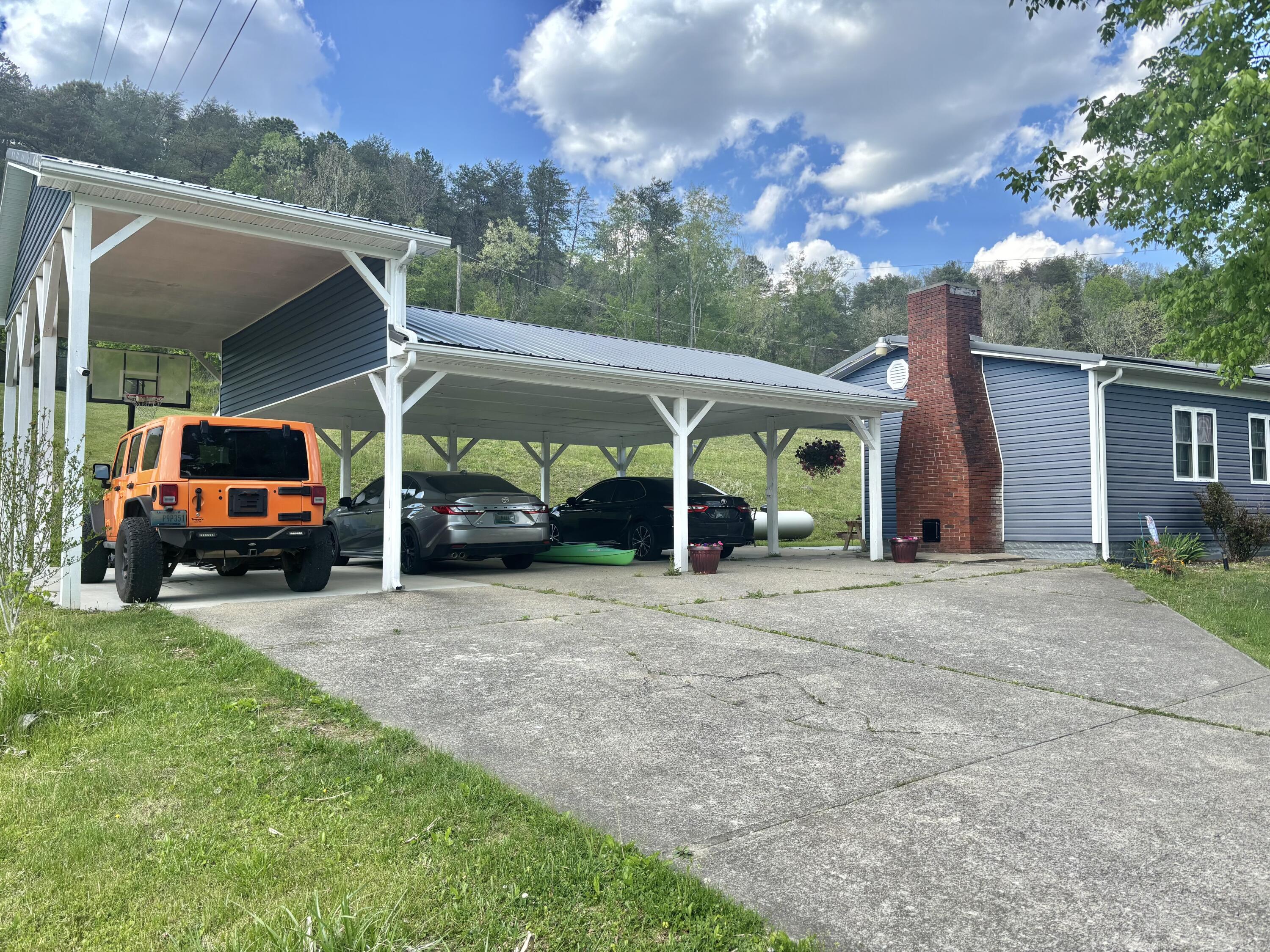1040 Highway 469 Property Photo 3