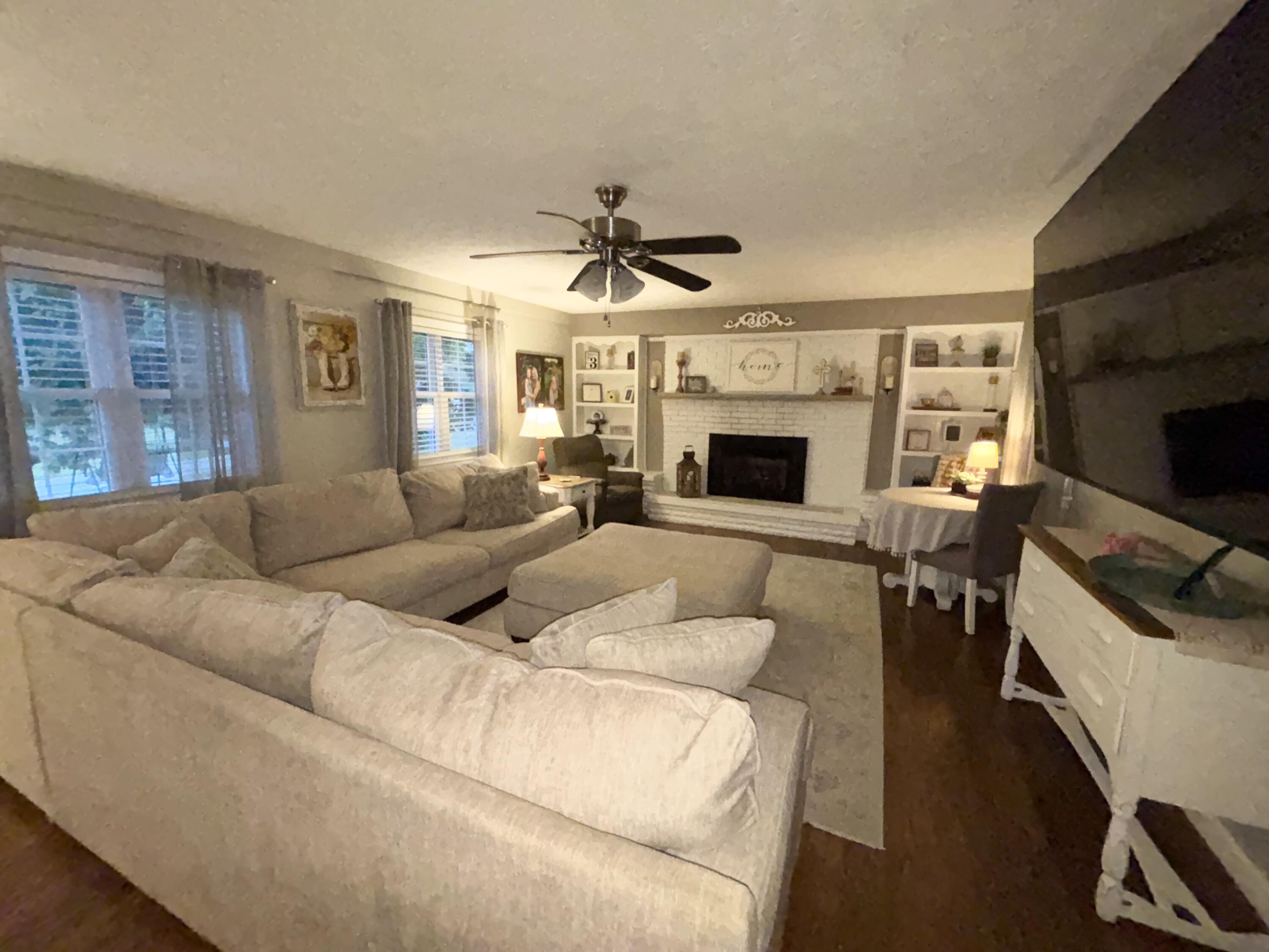 1040 Highway 469 Property Photo 5