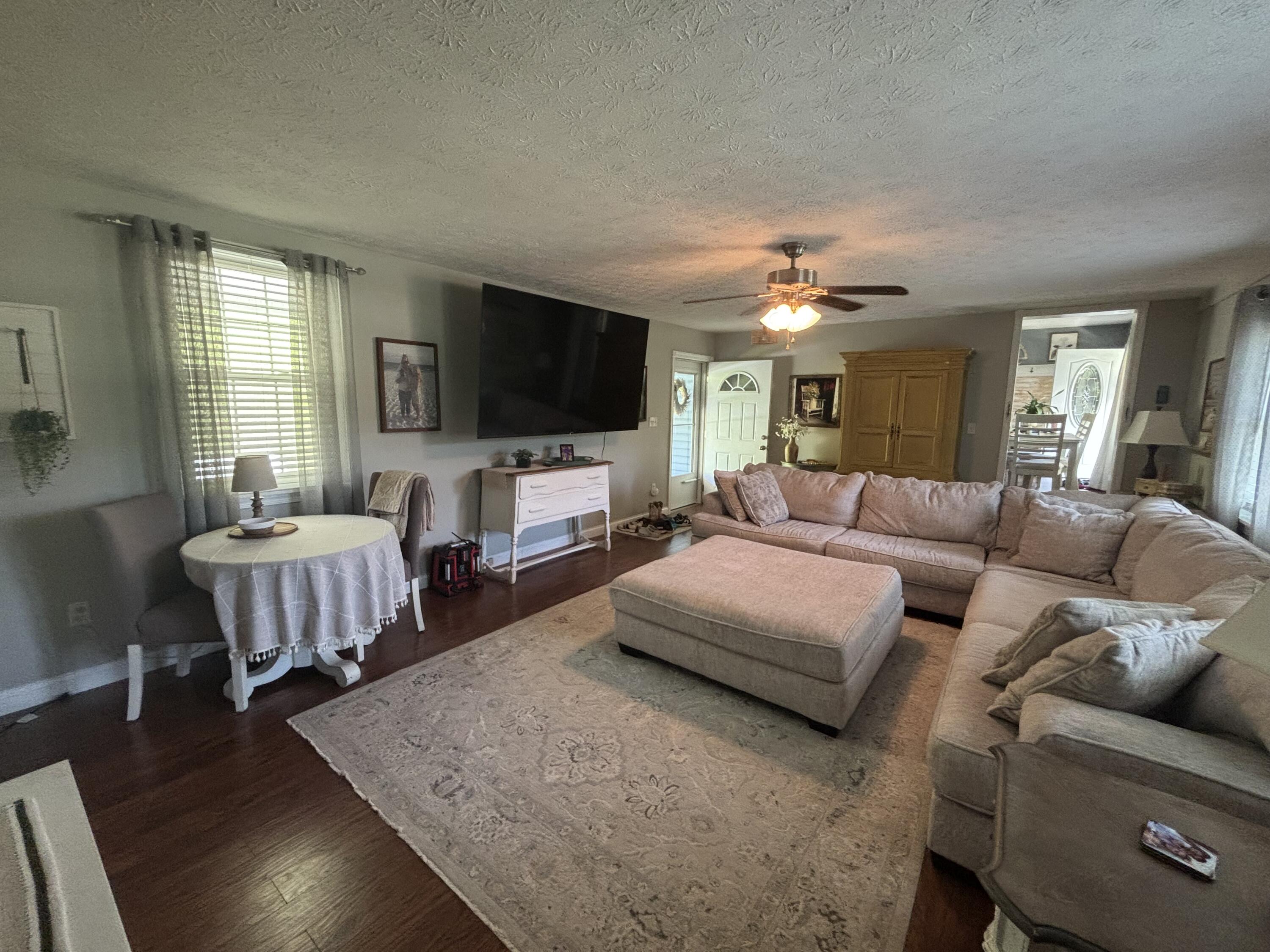 1040 Highway 469 Property Photo 6
