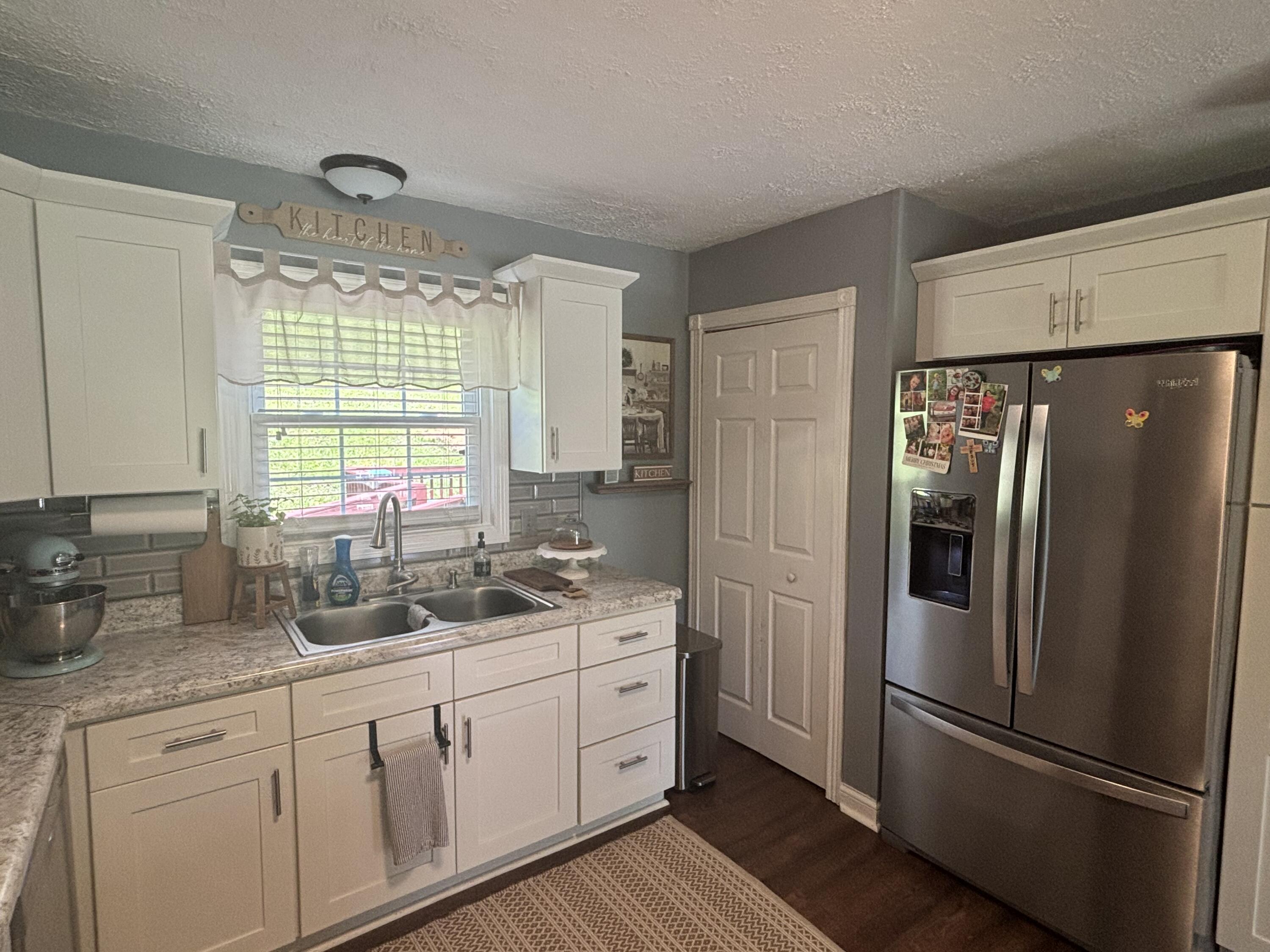 1040 Highway 469 Property Photo 8