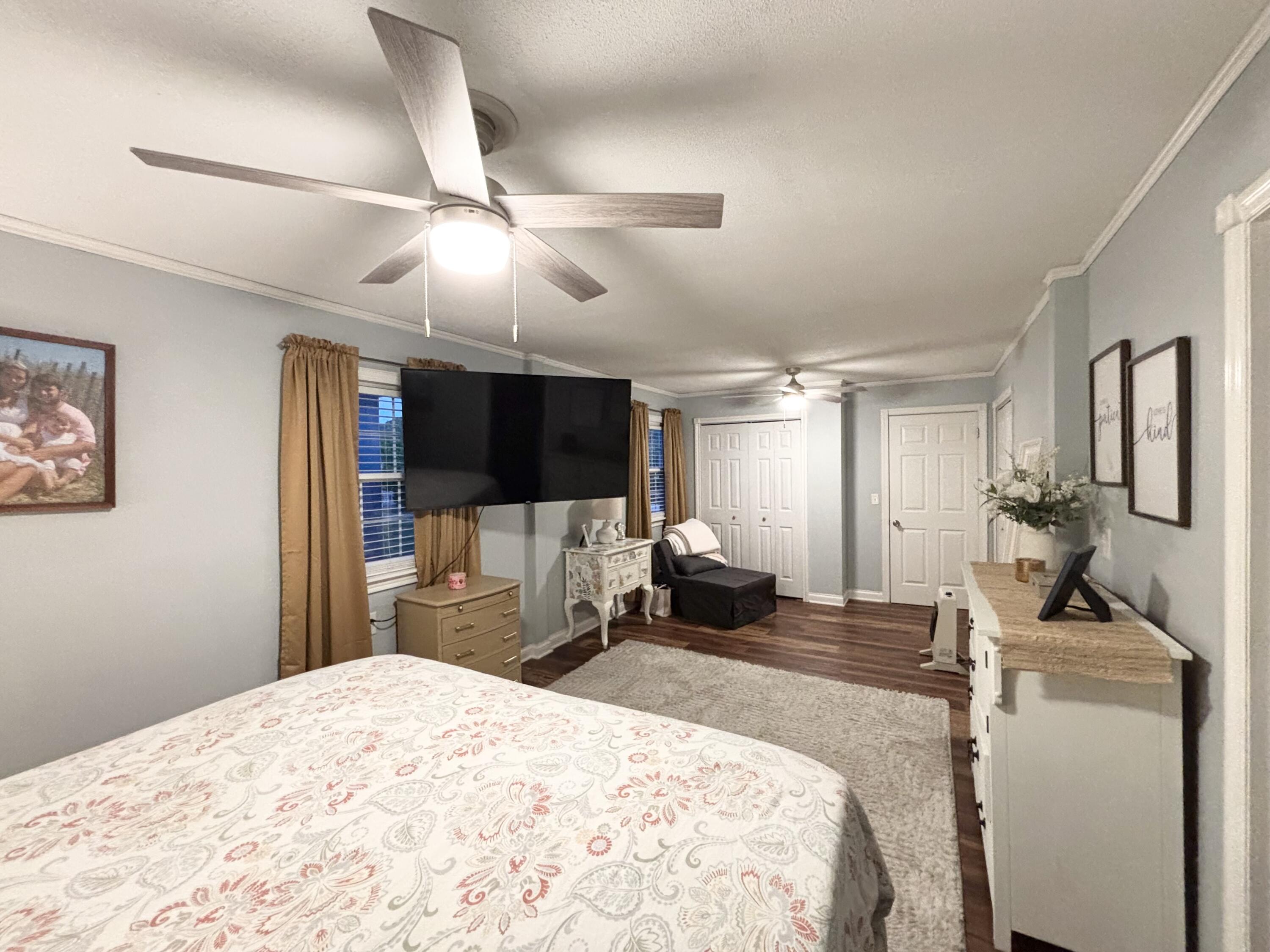 1040 Highway 469 Property Photo 17