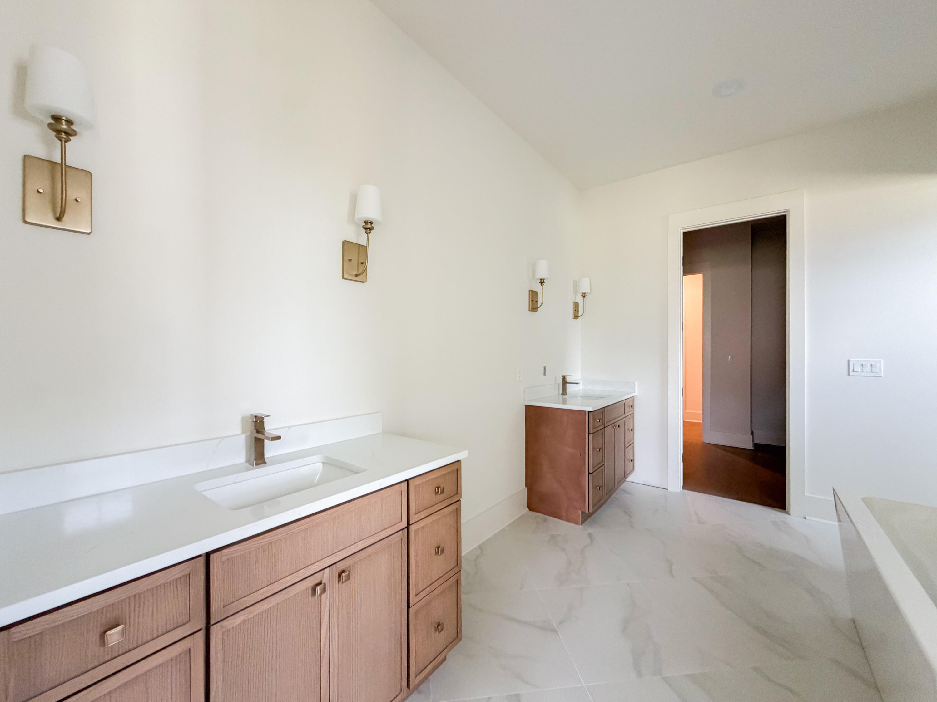 229 Madison Avenue Property Photo 17