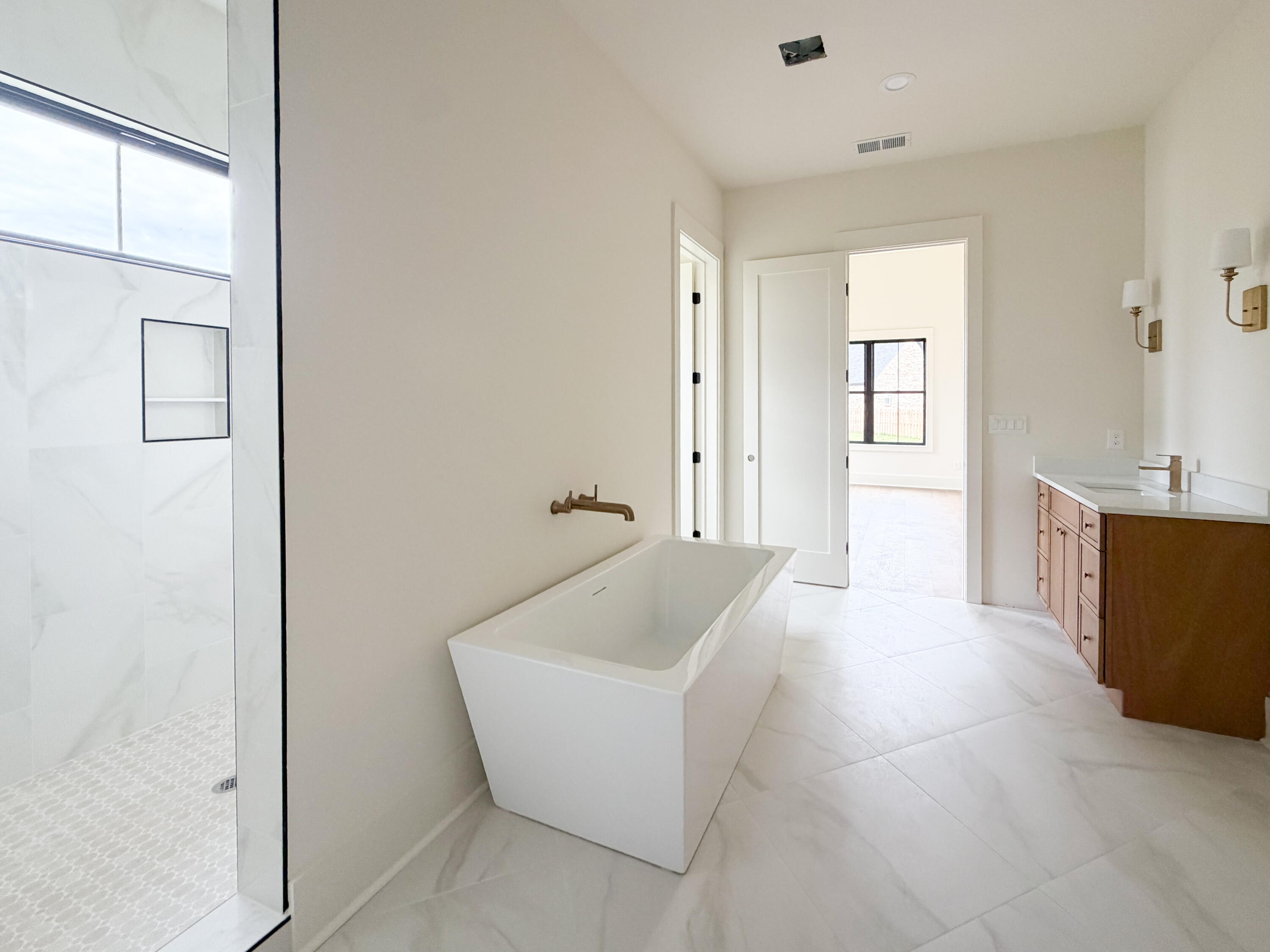 229 Madison Avenue Property Photo 20