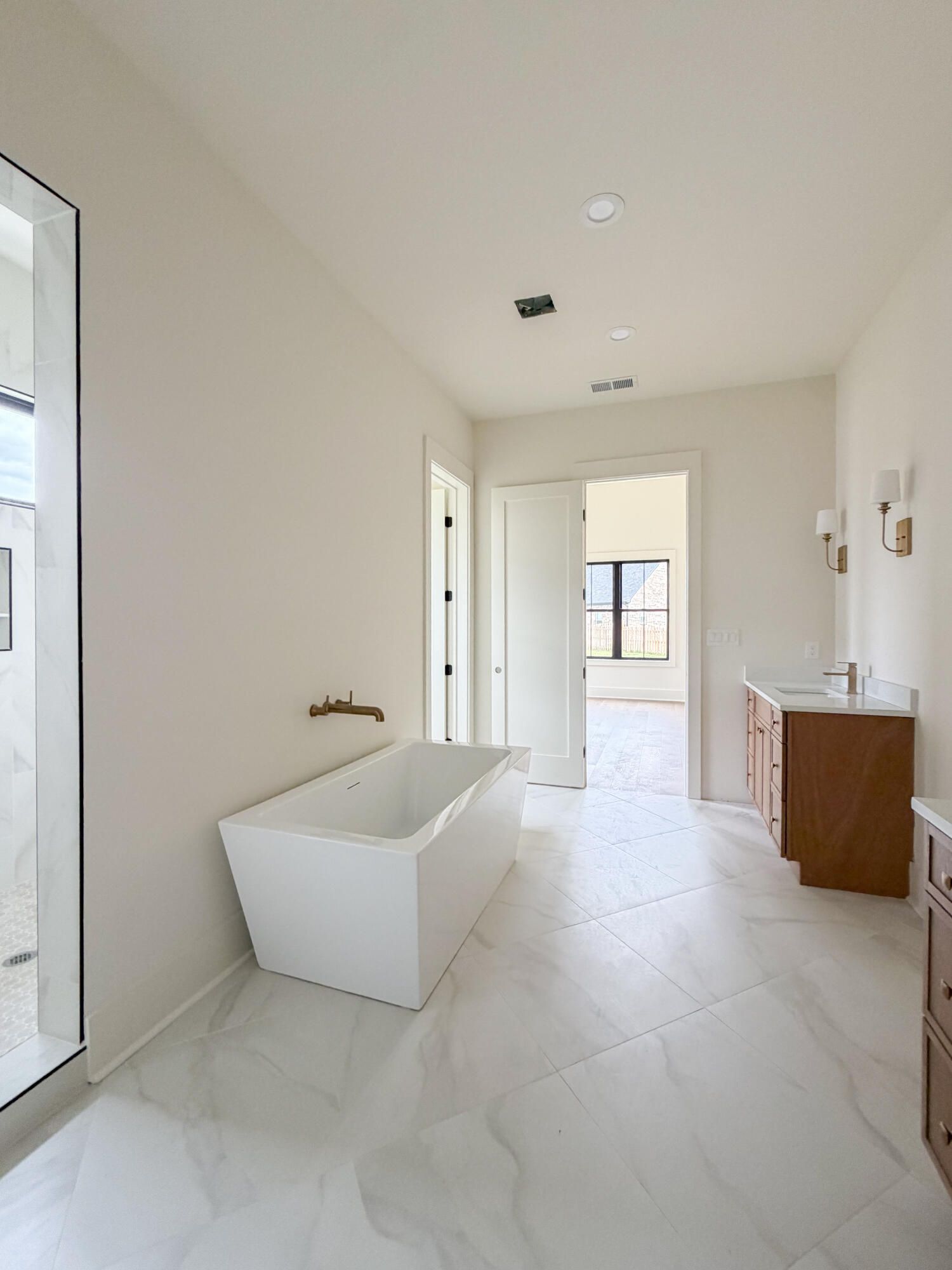 229 Madison Avenue Property Photo 21