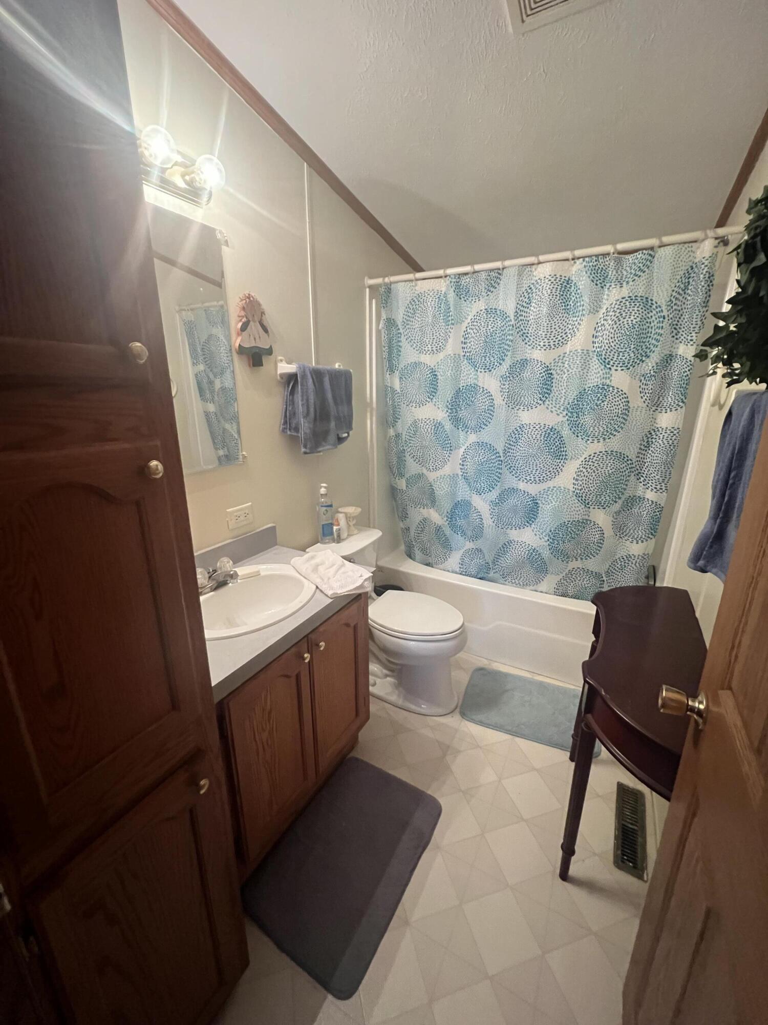 704 Cardwell Road Property Photo 43