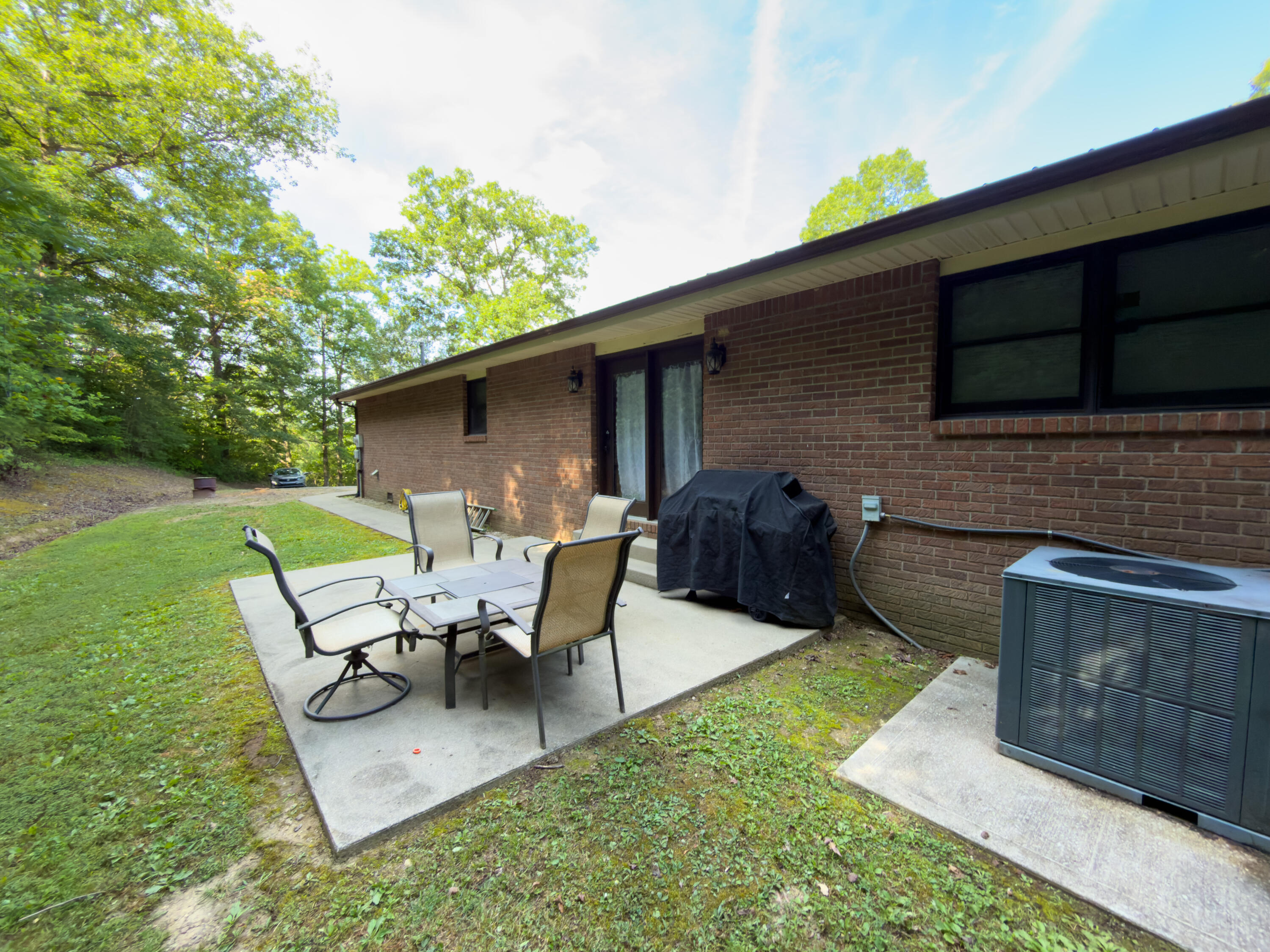 400 Buc Road Property Photo 7
