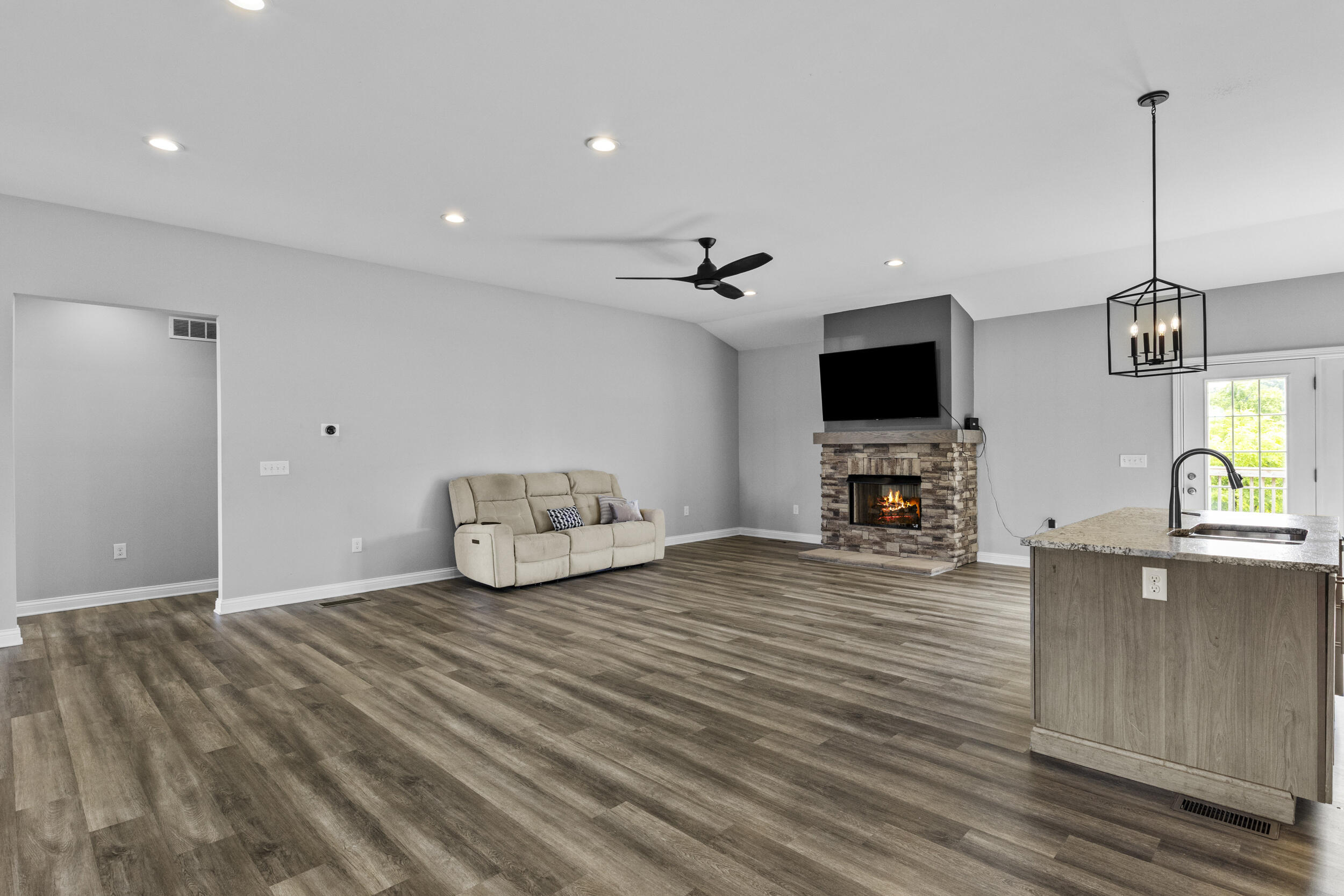 162 Westwoods Drive Property Photo 10