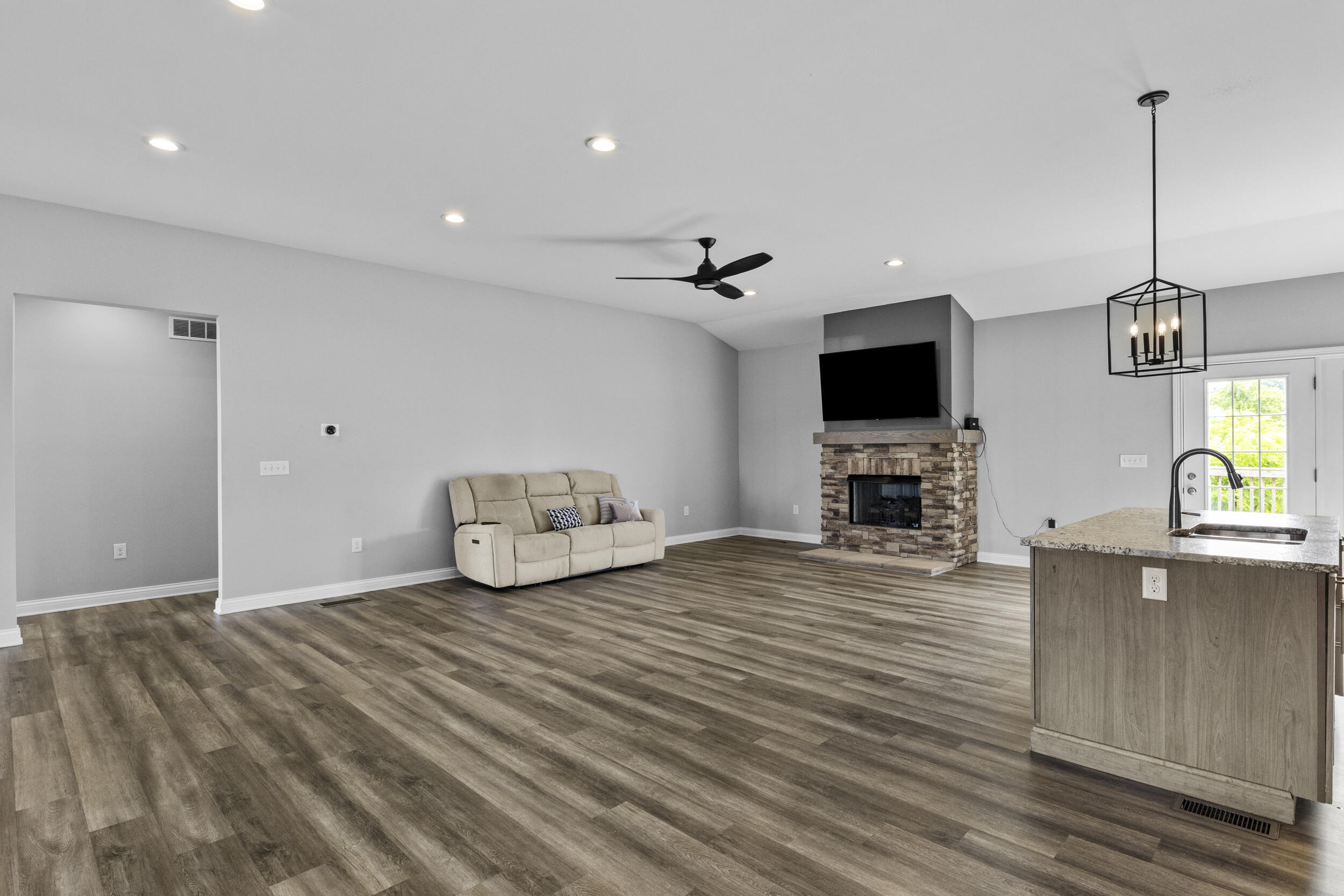 162 Westwoods Drive Property Photo 11