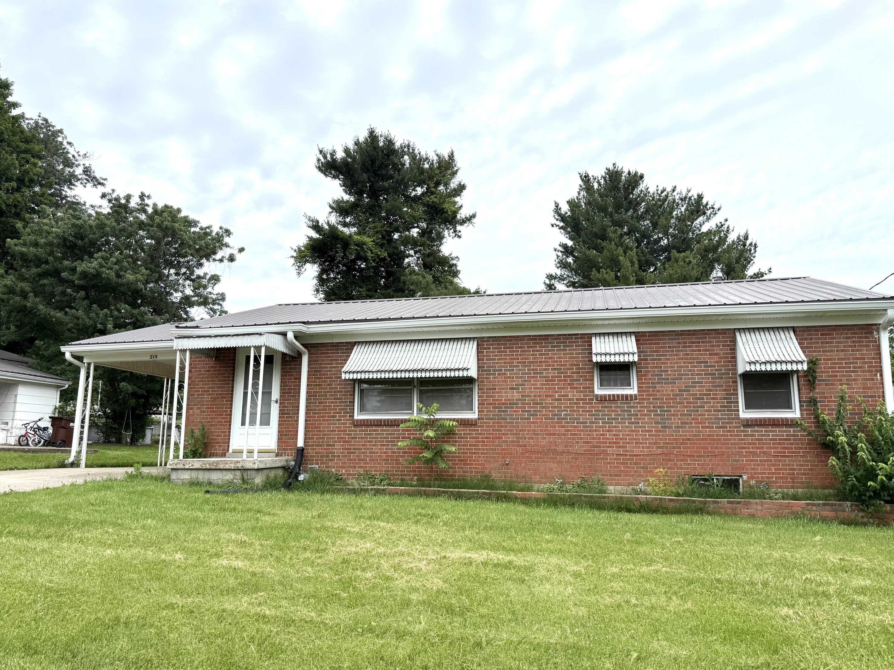 219 Gale Drive Property Photo 1