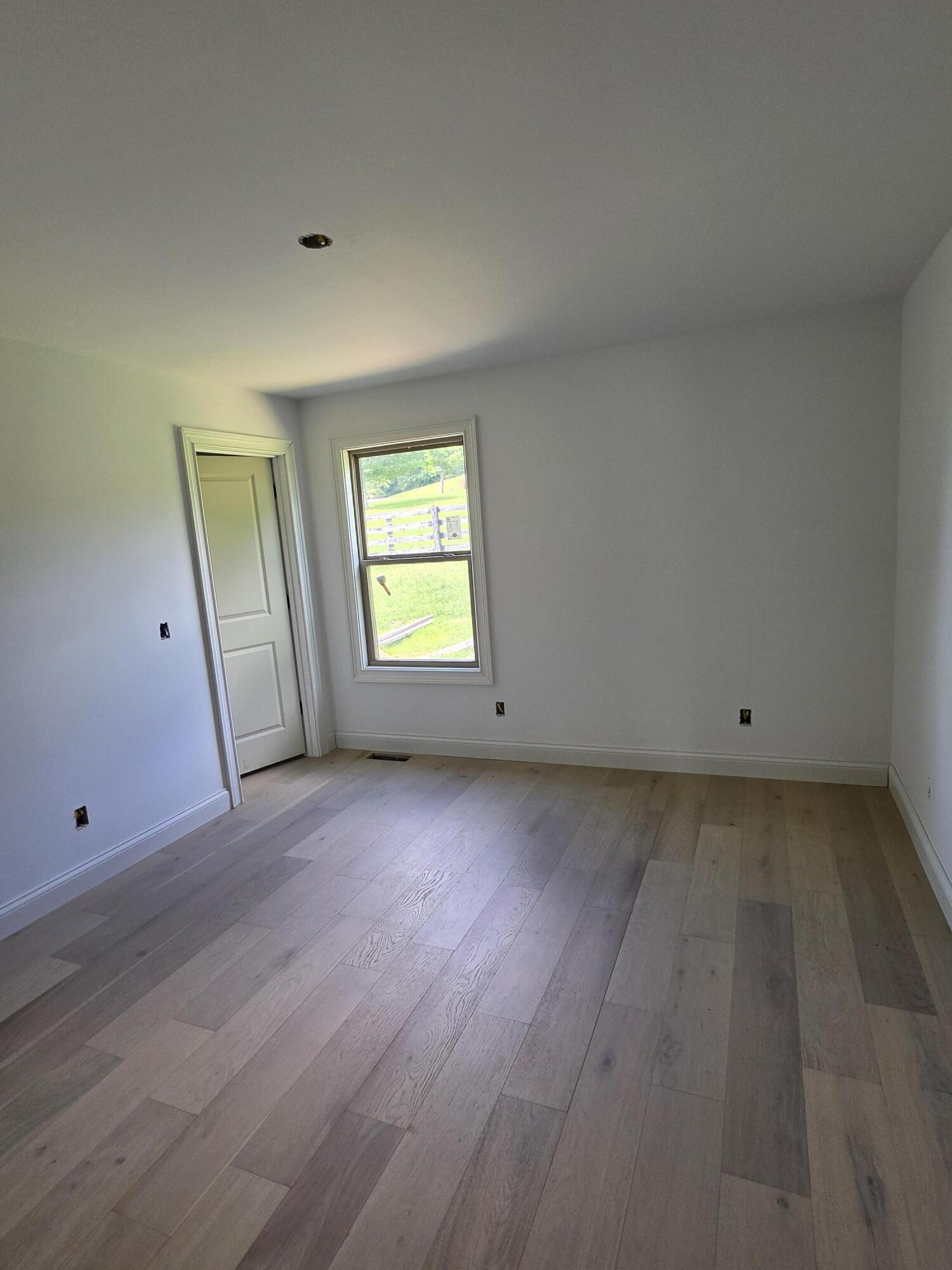 136 Cloyd Lane Property Photo 7