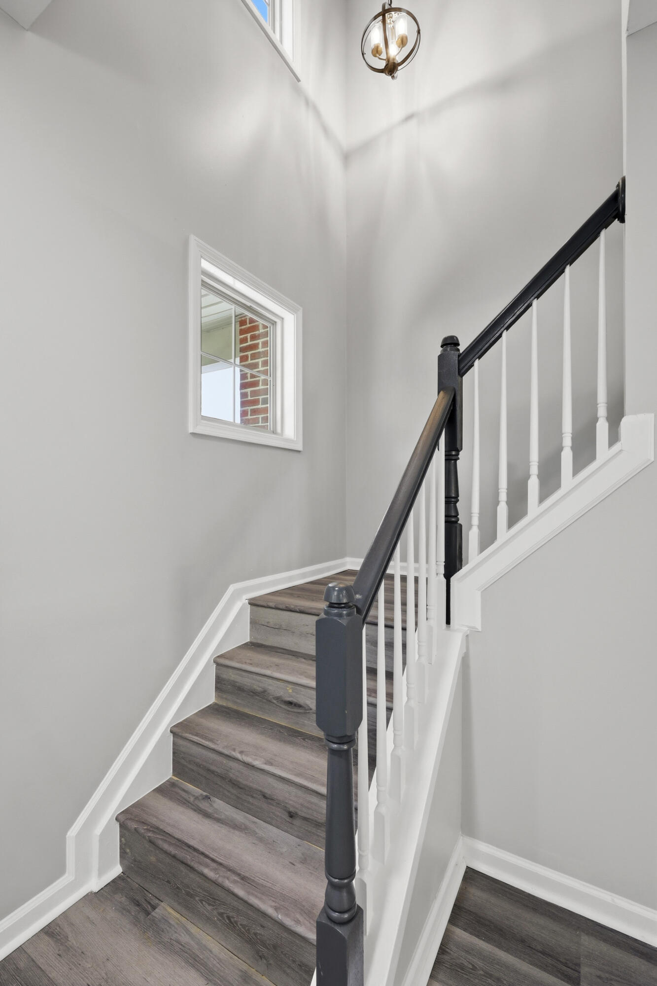 427 Newbury Way Property Photo 14