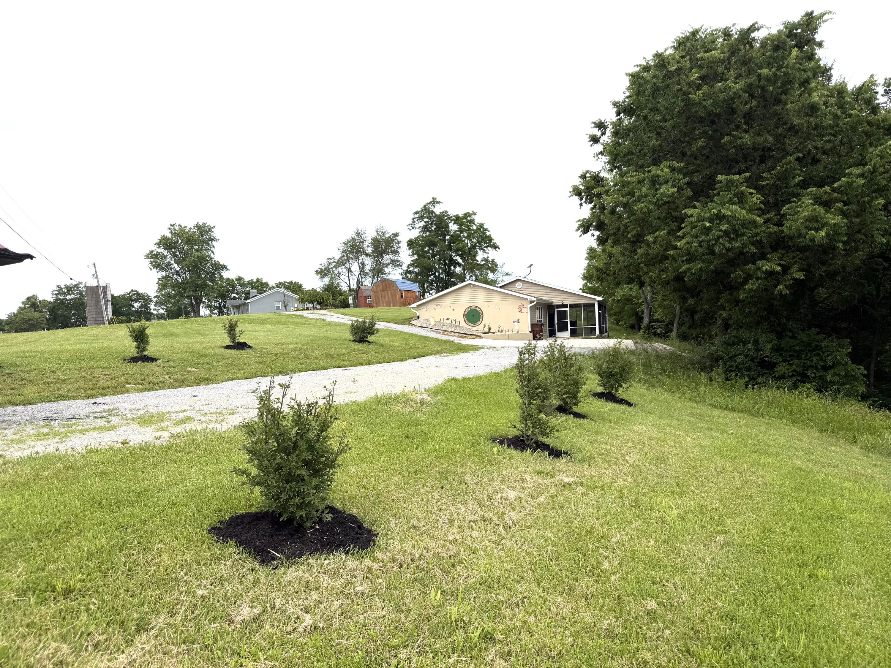 743 Keenon Road Property Photo 3