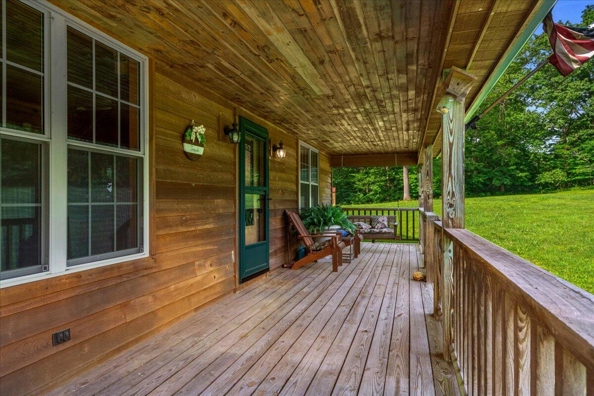 2065 Cobhill Road Property Photo 3