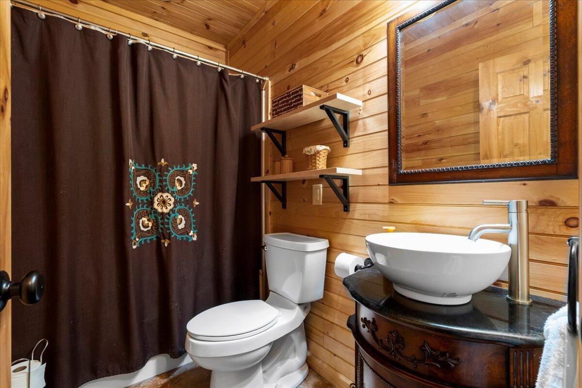 2065 Cobhill Road Property Photo 25