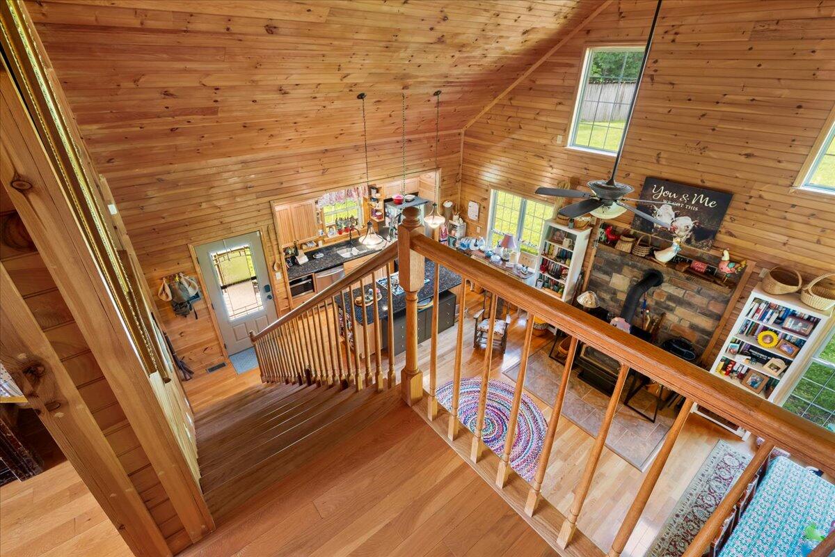 2065 Cobhill Road Property Photo 29