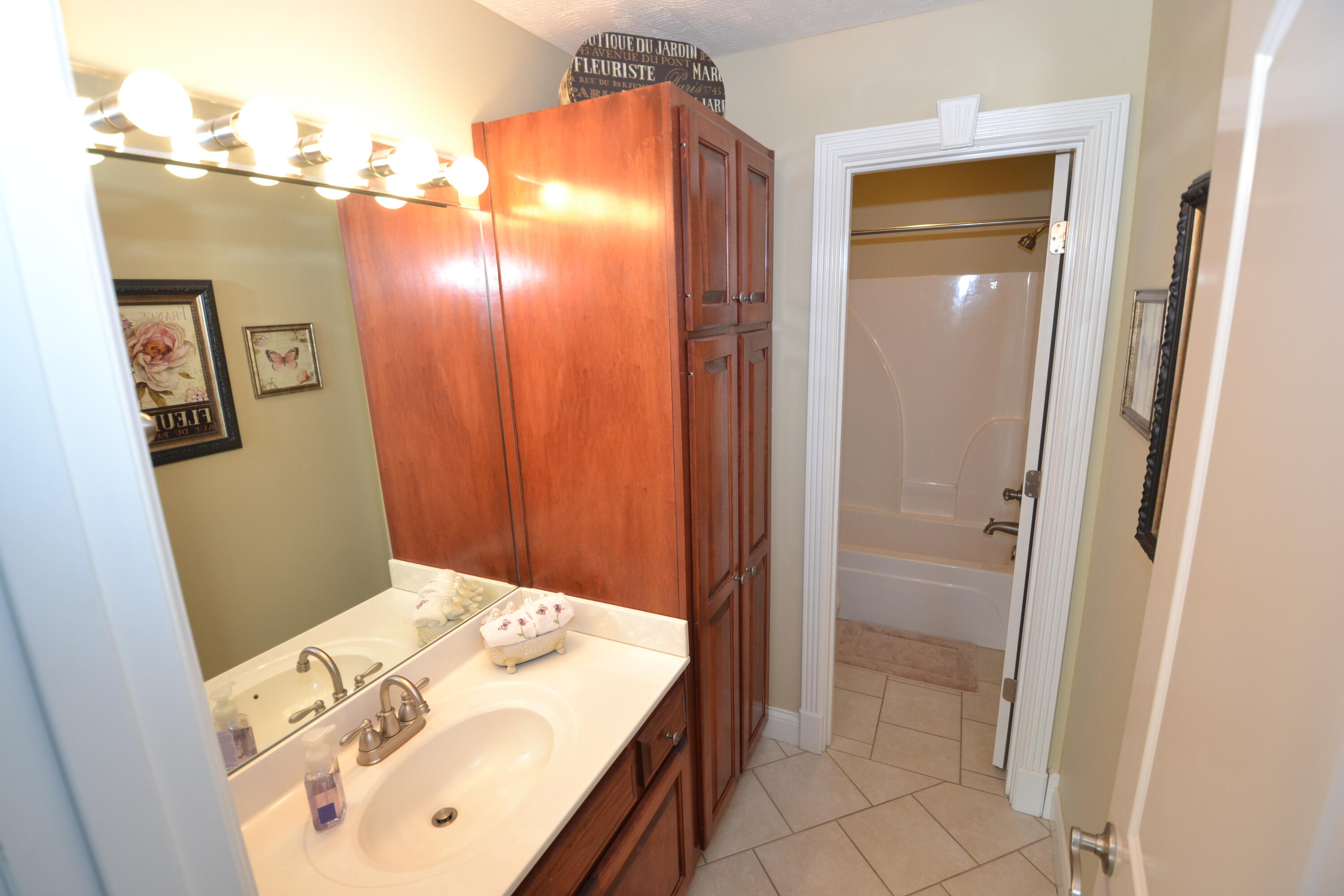 114 Callis Circle Property Photo 23