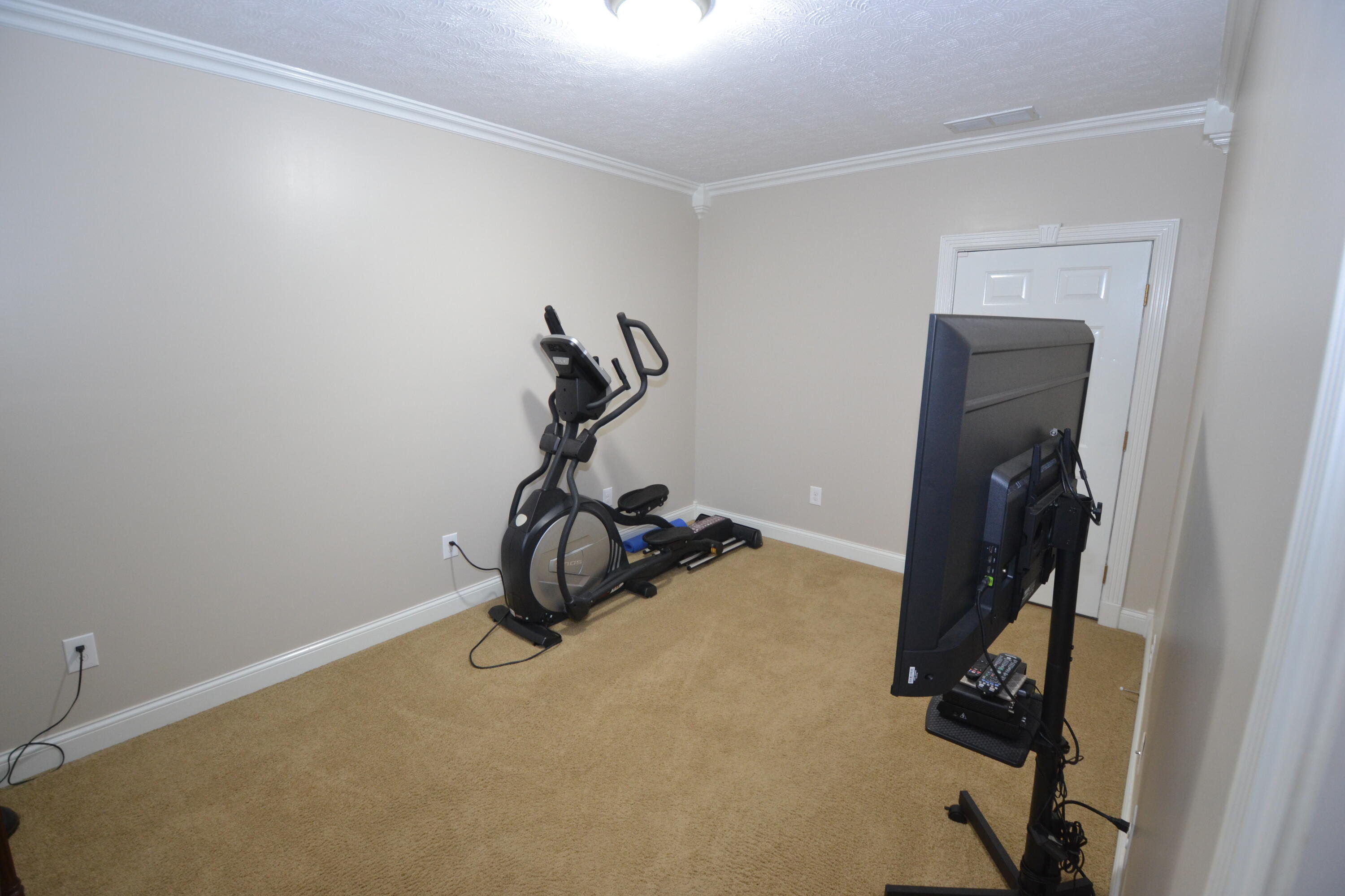 114 Callis Circle Property Photo 34
