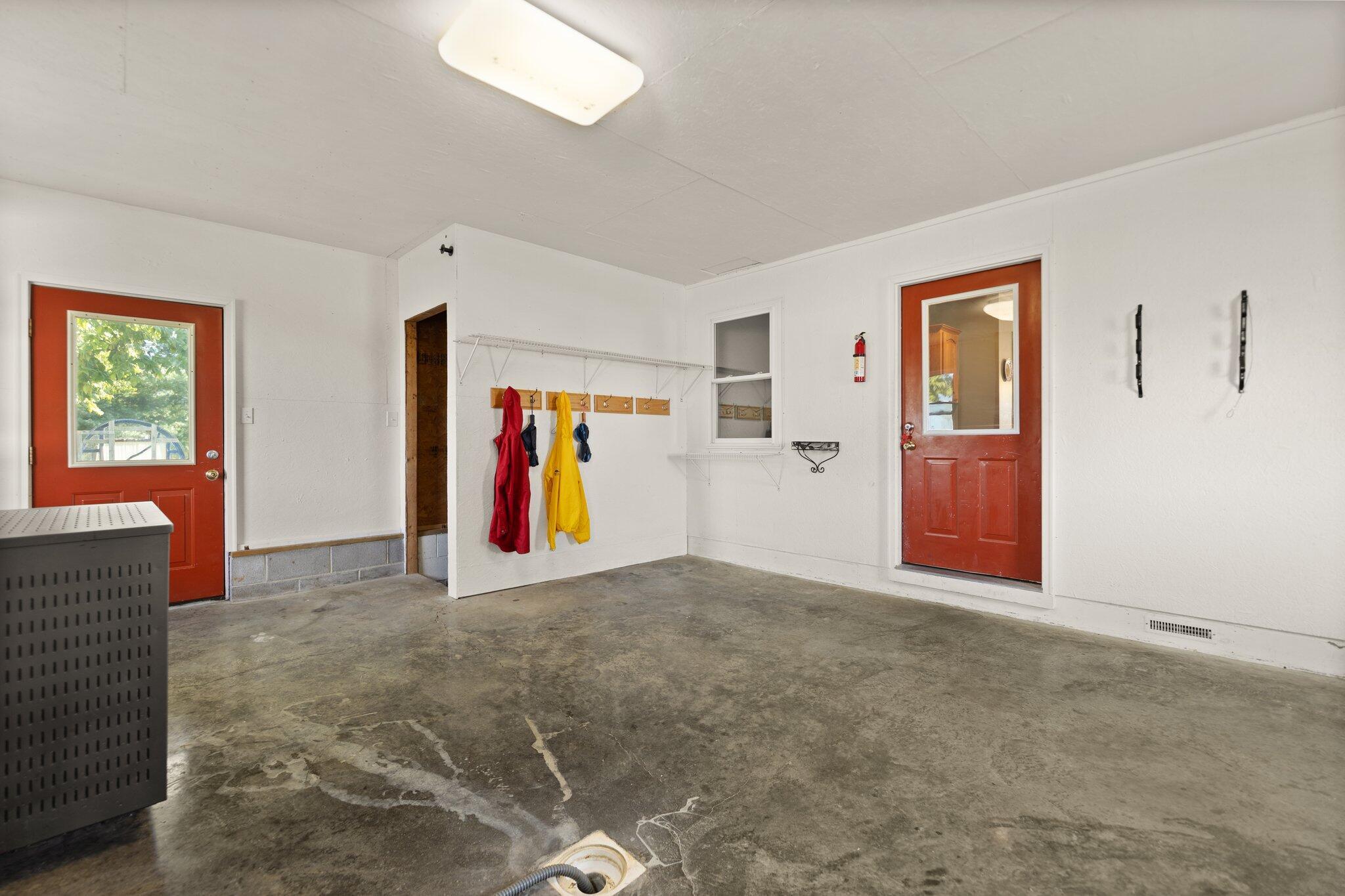 130 & 147 Camp Hurni Way Property Photo 32