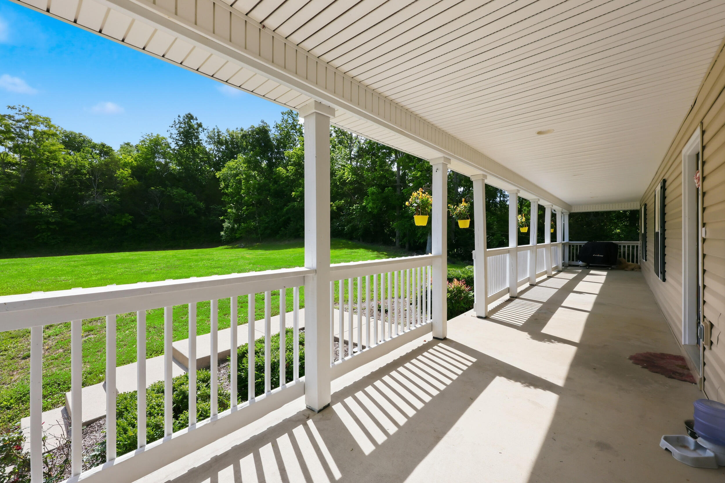 688 Cap Bottom Lane Property Photo 4