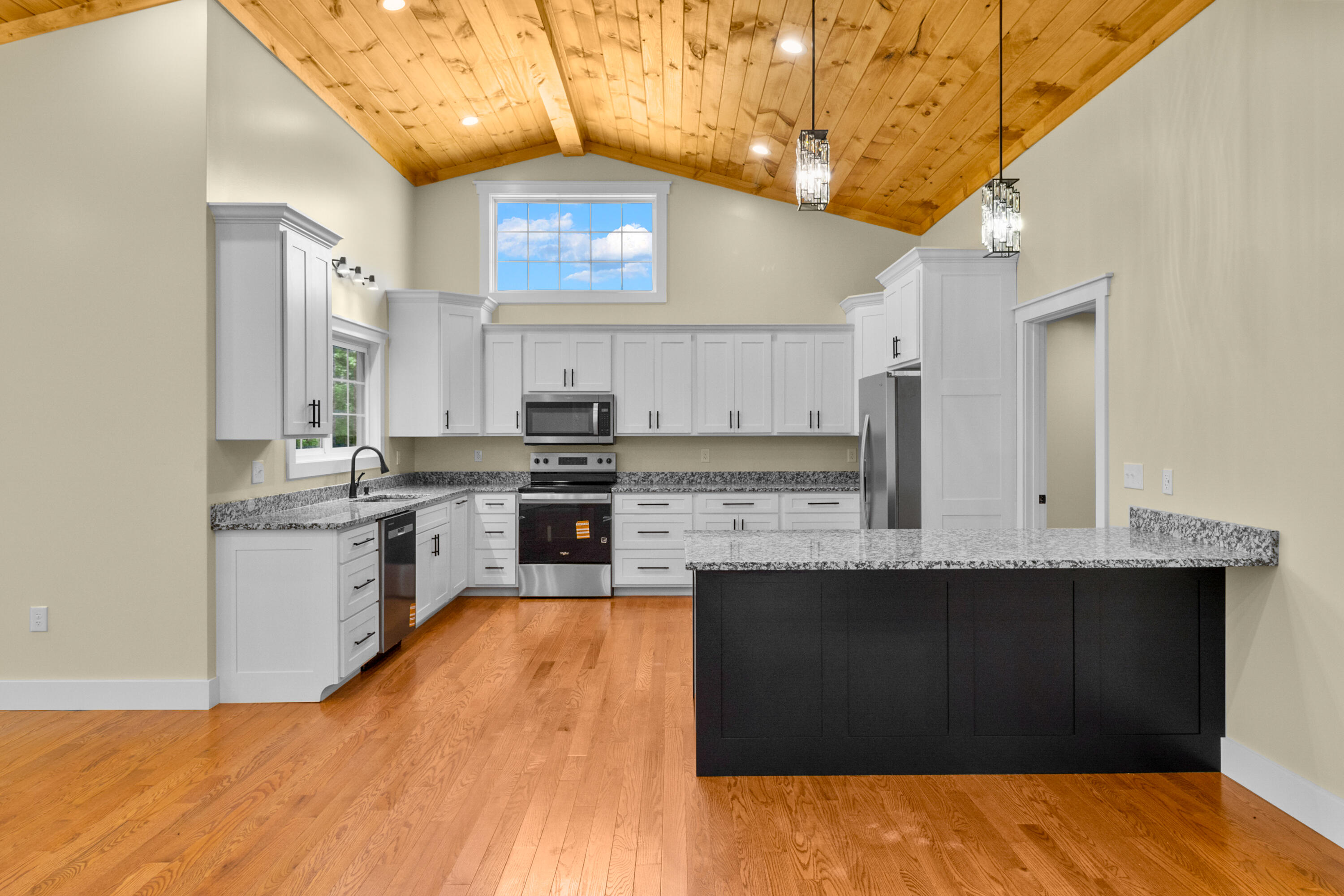 170 Laredo Drive Property Photo 10