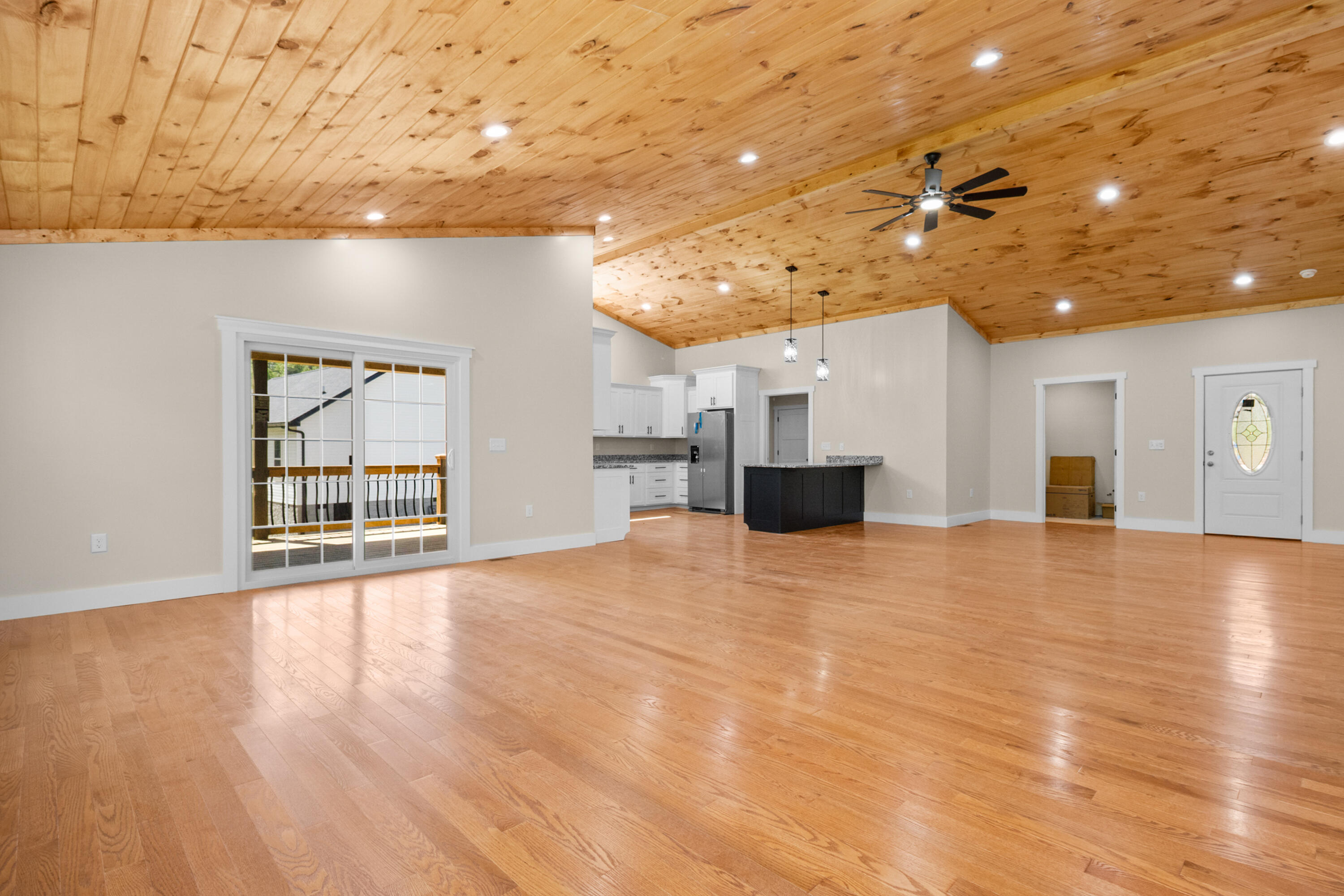 170 Laredo Drive Property Photo 12