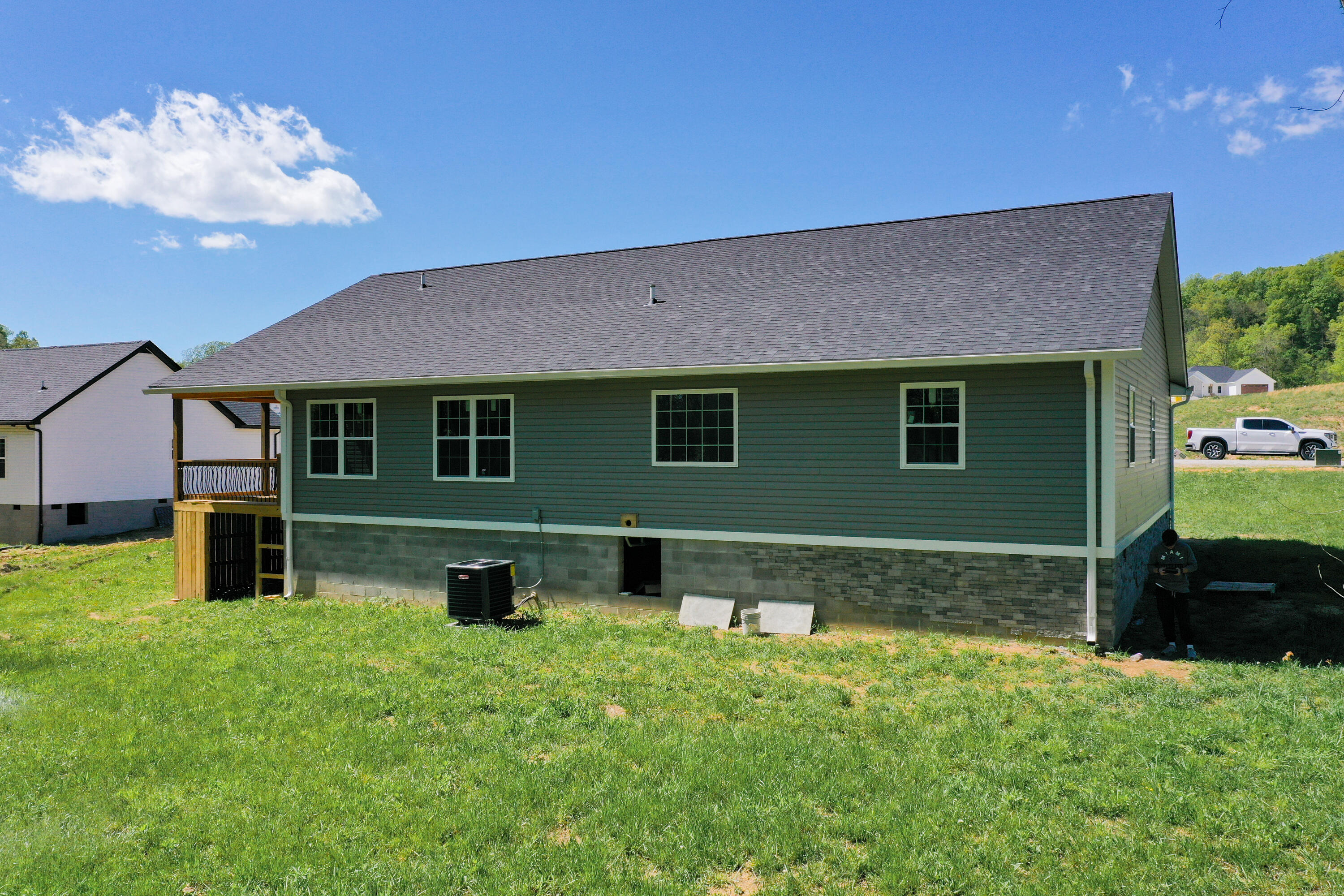 170 Laredo Drive Property Photo 39