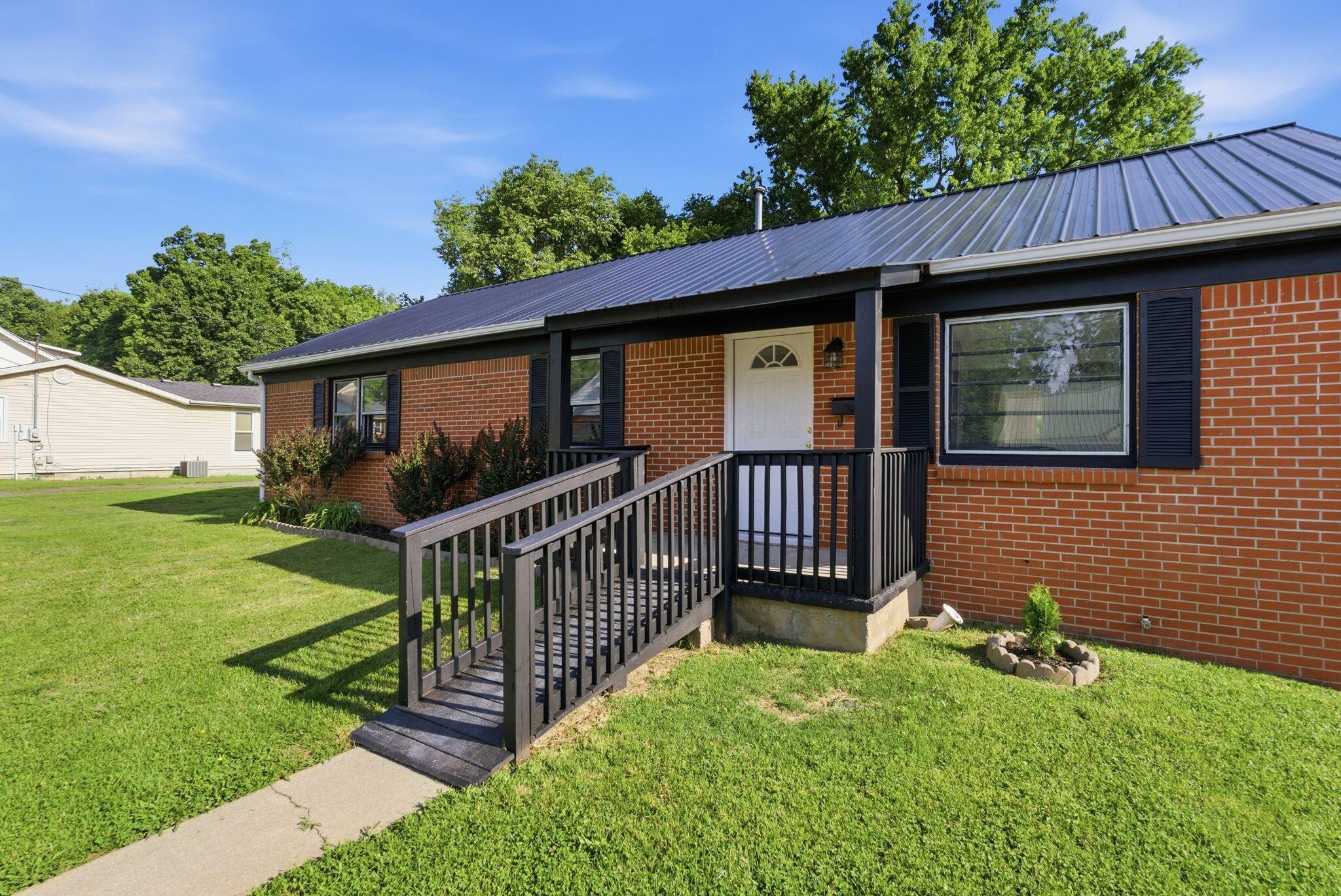 441 Russell Street Property Photo 6