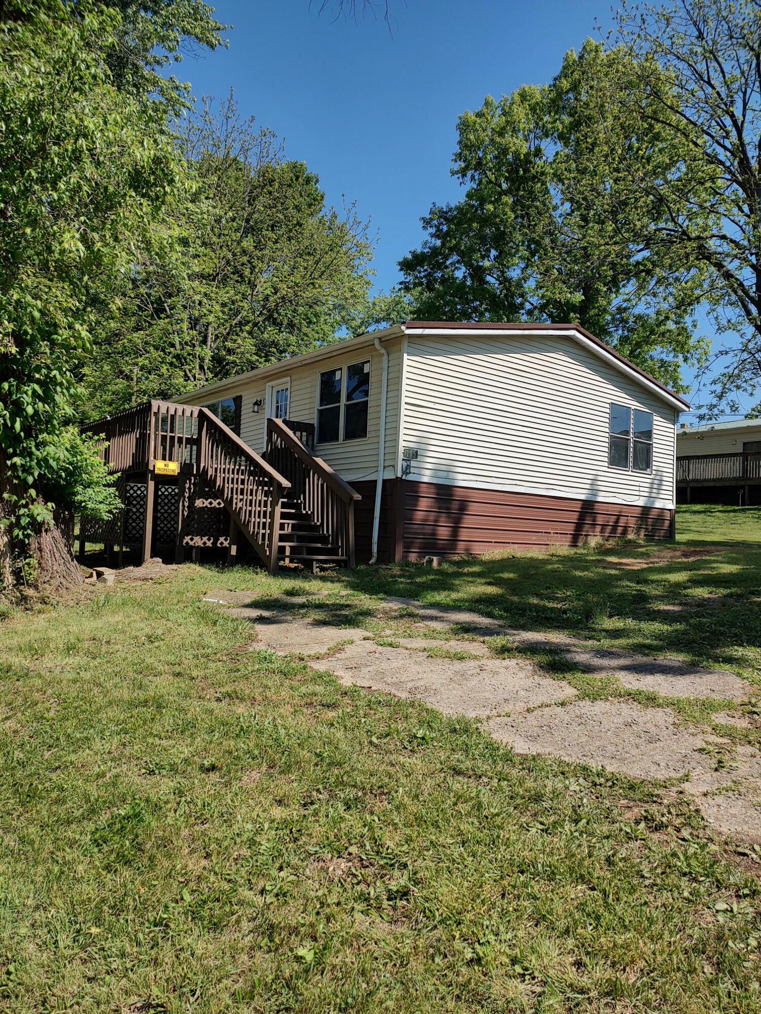 105 Pineview Lane Property Photo 1