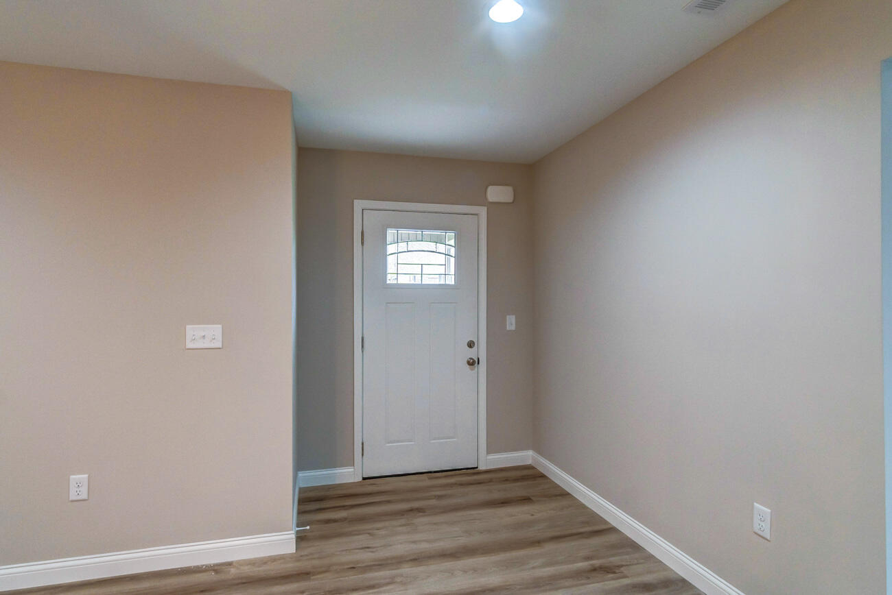 182 Garden Gate Drive Property Photo 6