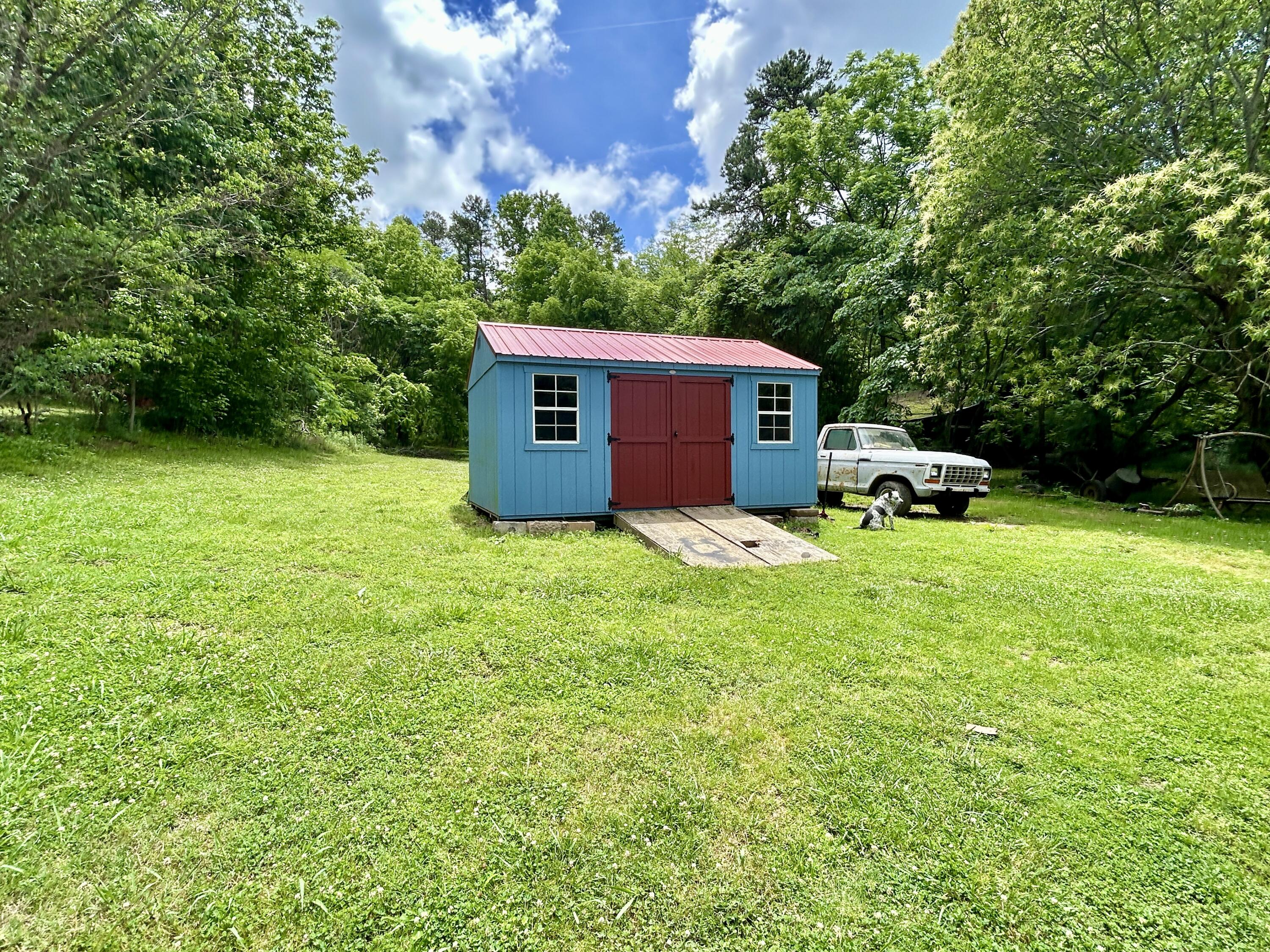 269 Strawberry Road Property Photo 19