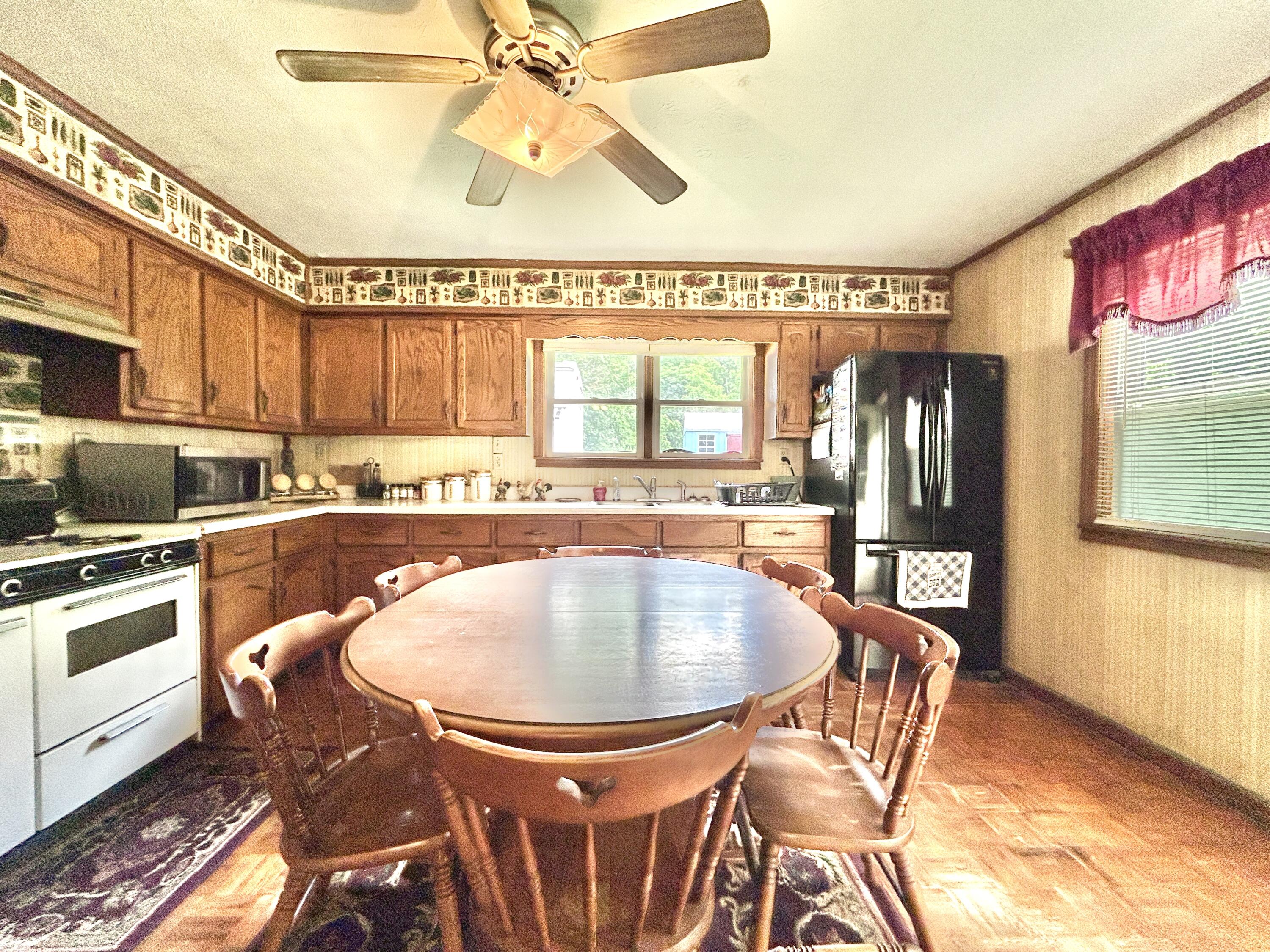 269 Strawberry Road Property Photo 25