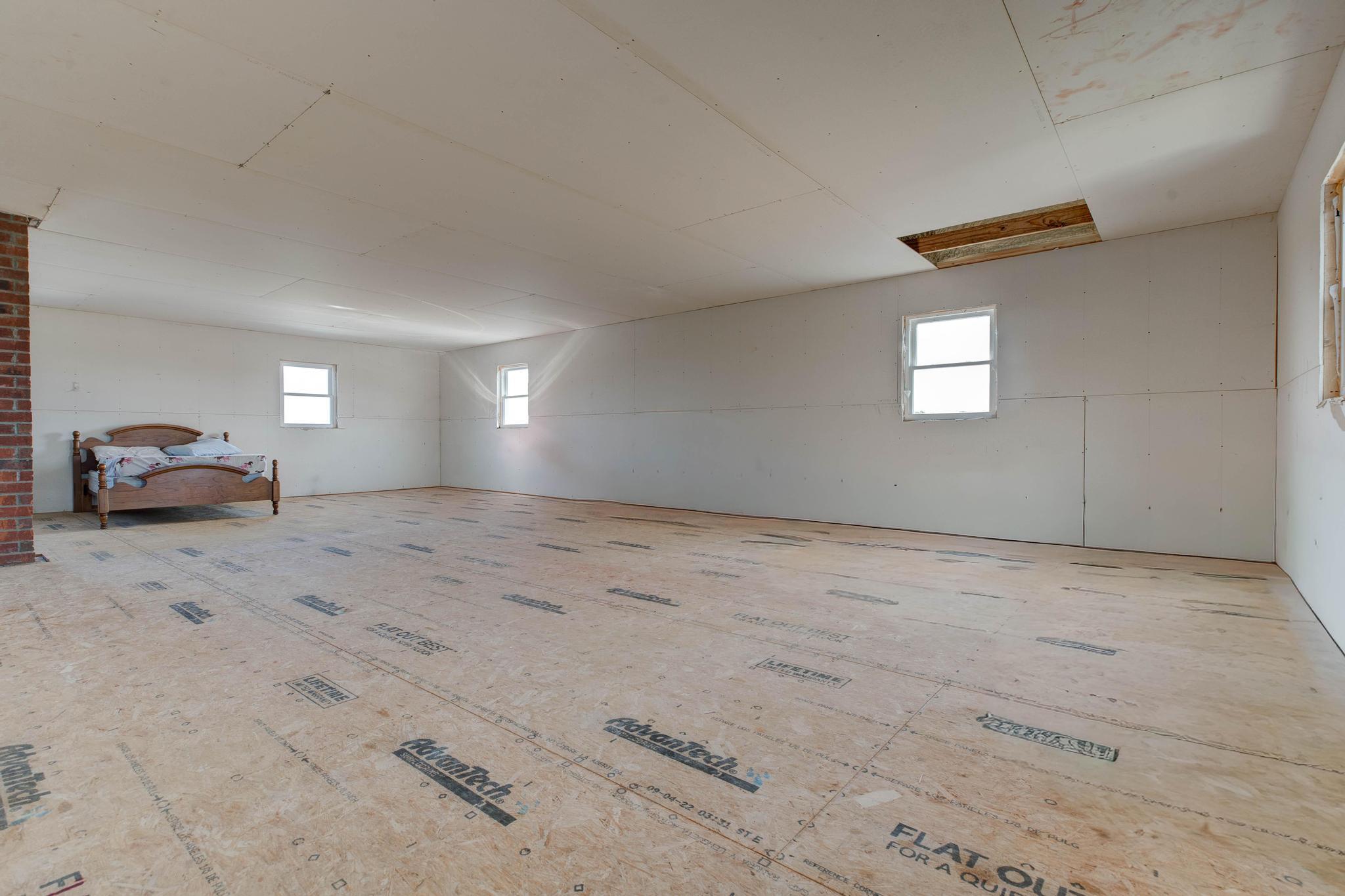 1053 Shrout Road Property Photo 32