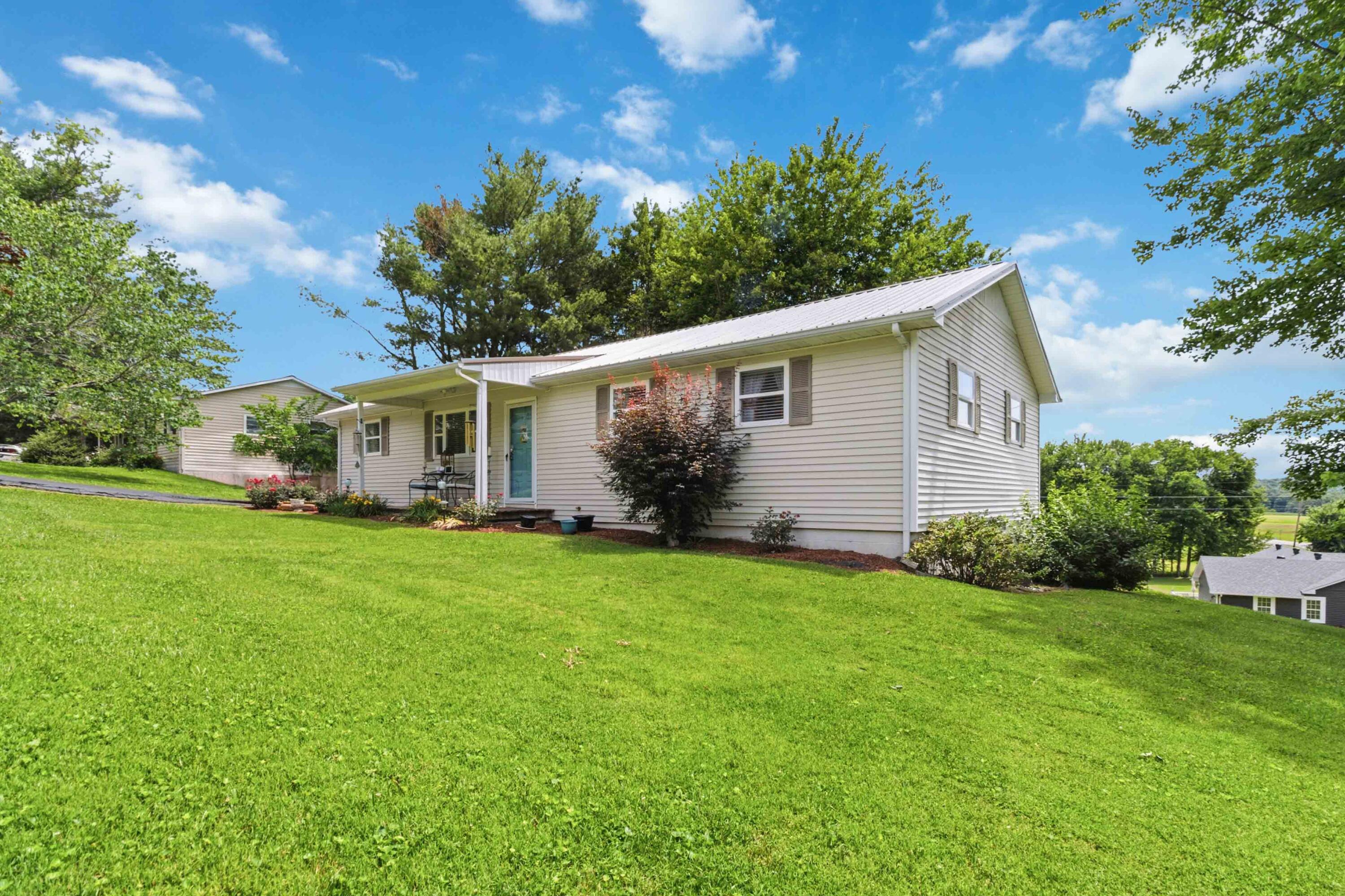 44 Skyline View Property Photo 2