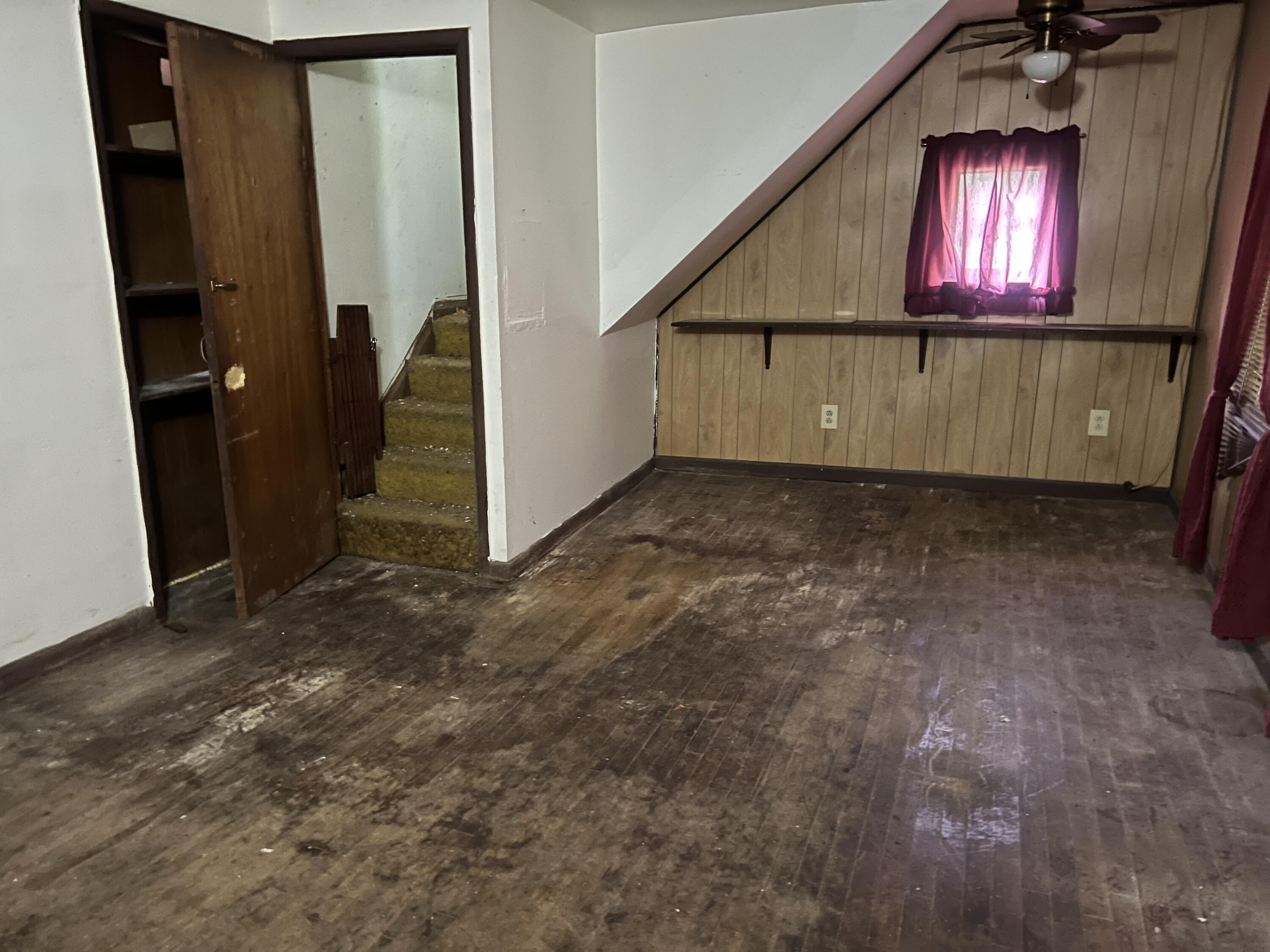 443 N Wilson Avenue Property Photo 11