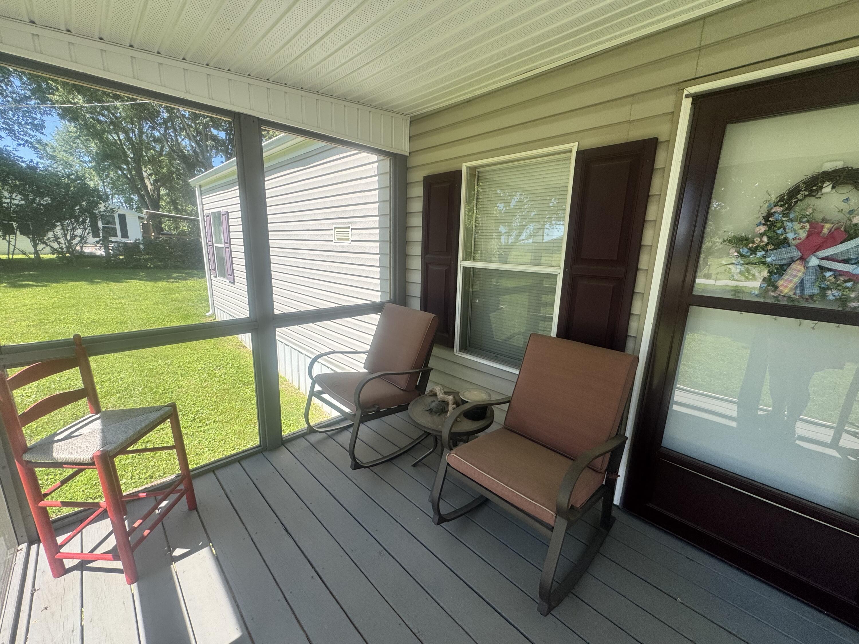 805 State Hwy 1611 Property Photo 3