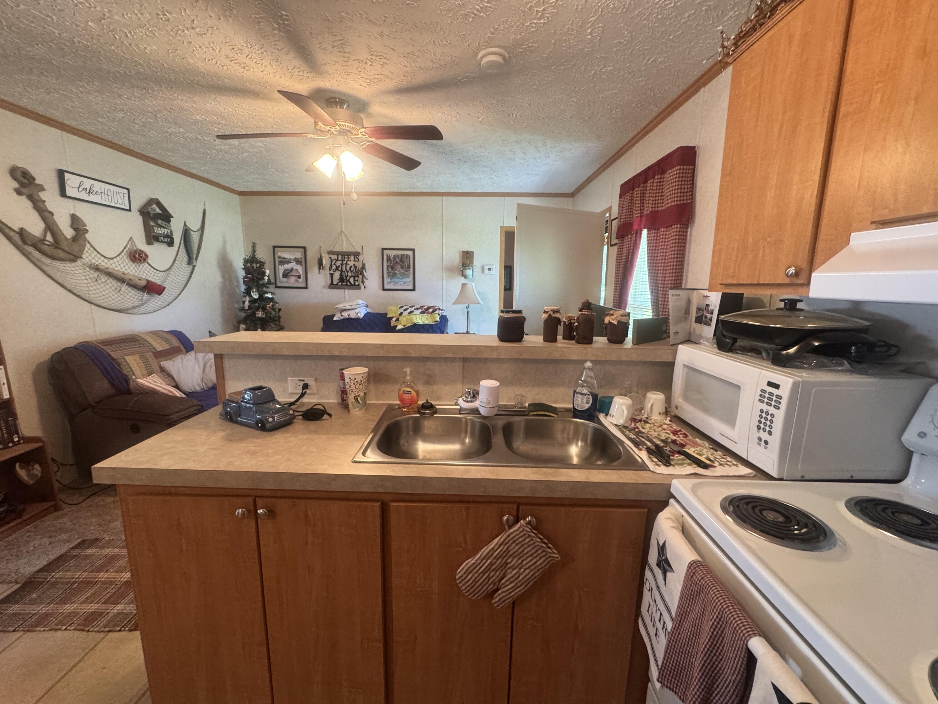 805 State Hwy 1611 Property Photo 11
