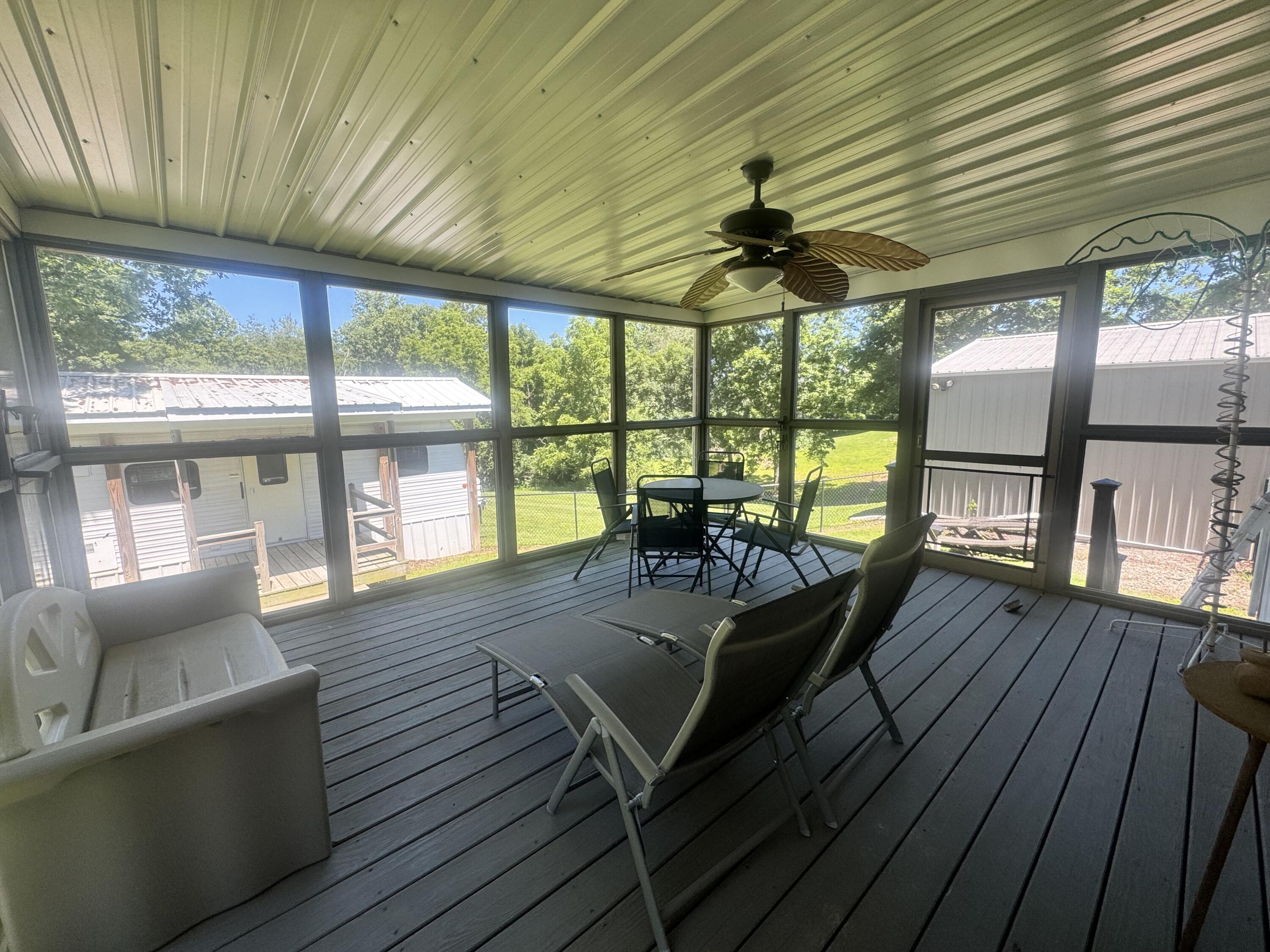 805 State Hwy 1611 Property Photo 15