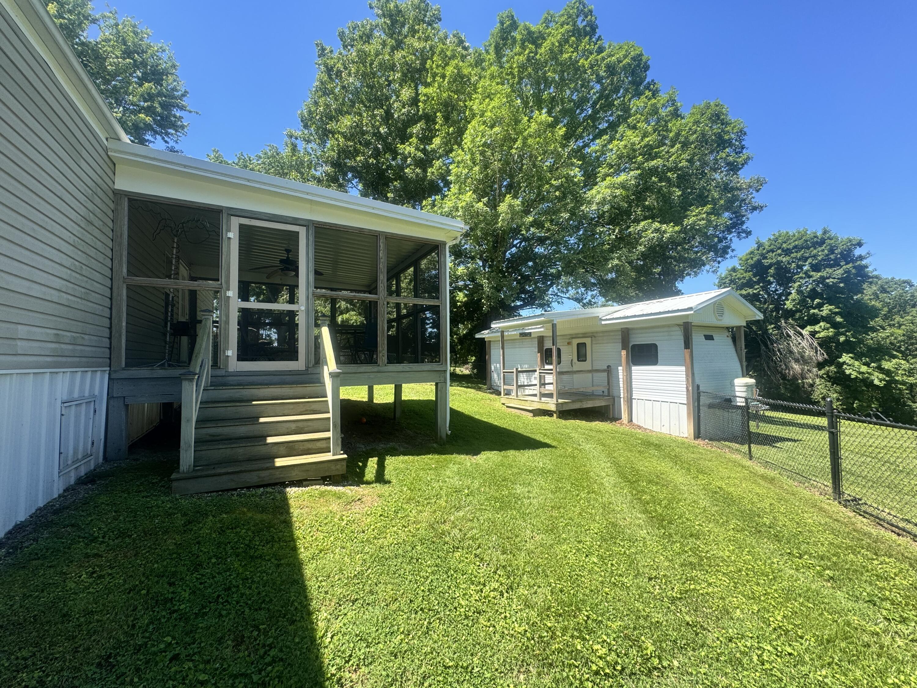 805 State Hwy 1611 Property Photo 17