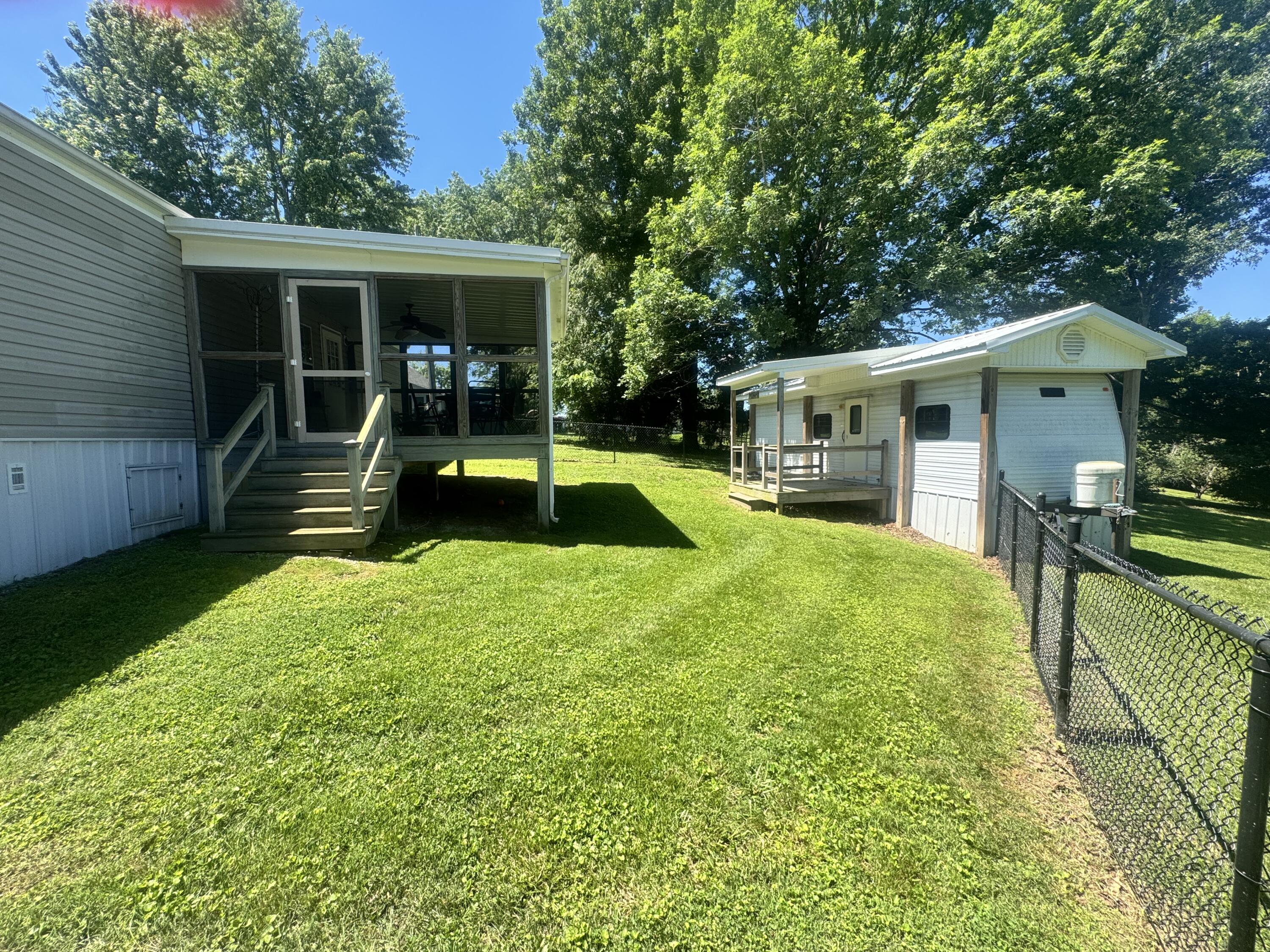 805 State Hwy 1611 Property Photo 22