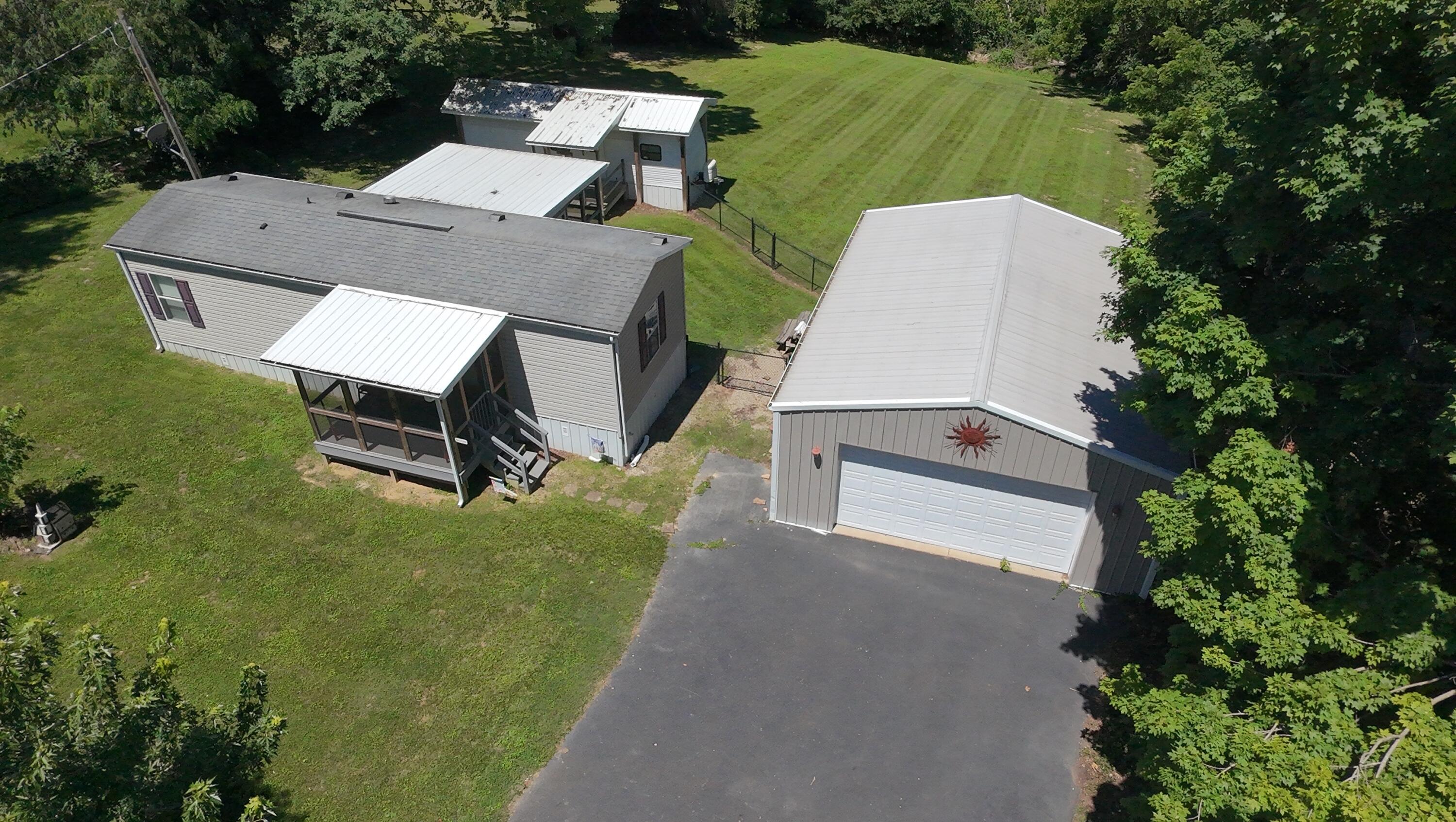 805 State Hwy 1611 Property Photo 29