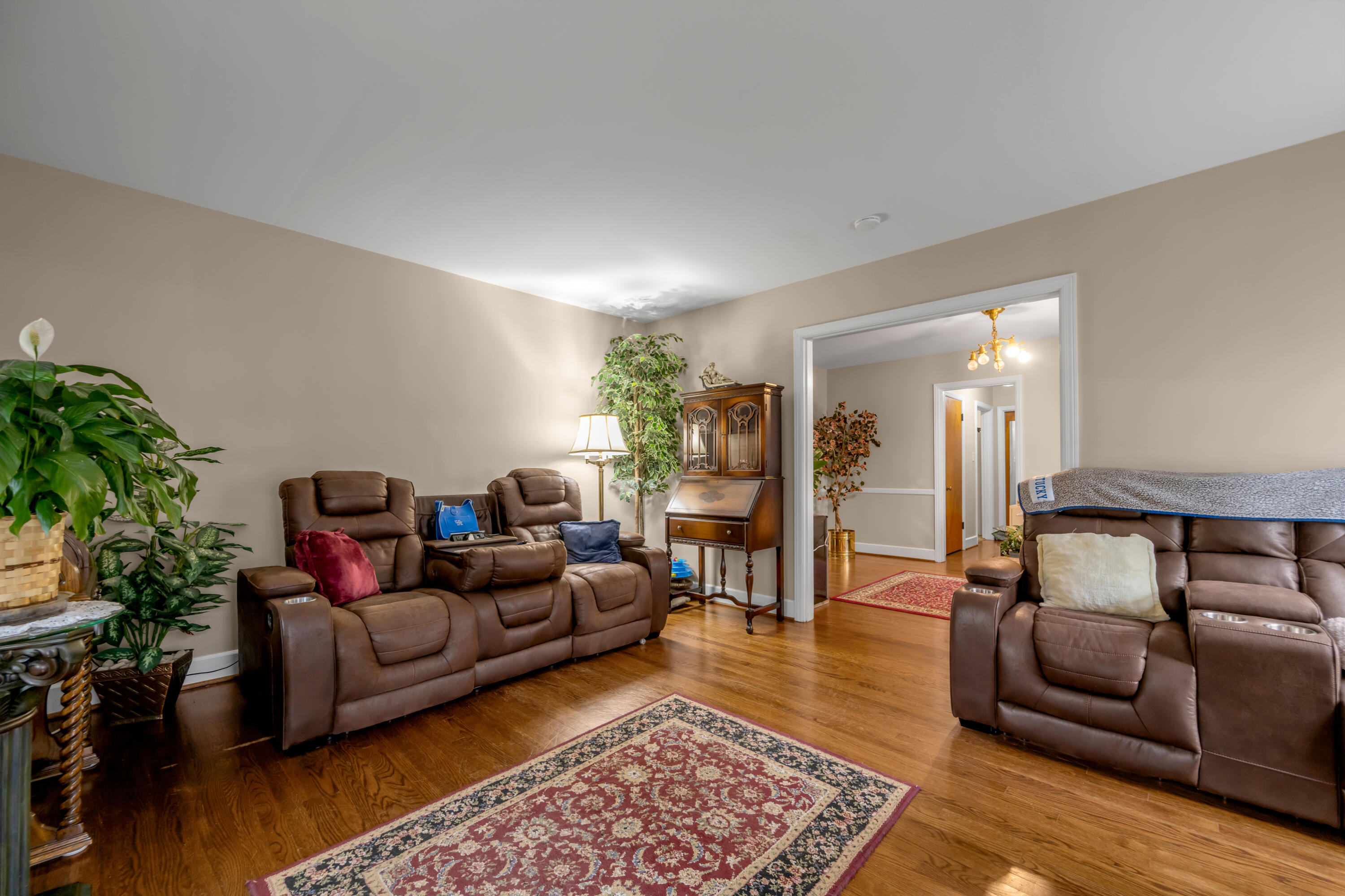 305 Sycamore Road Property Photo 5