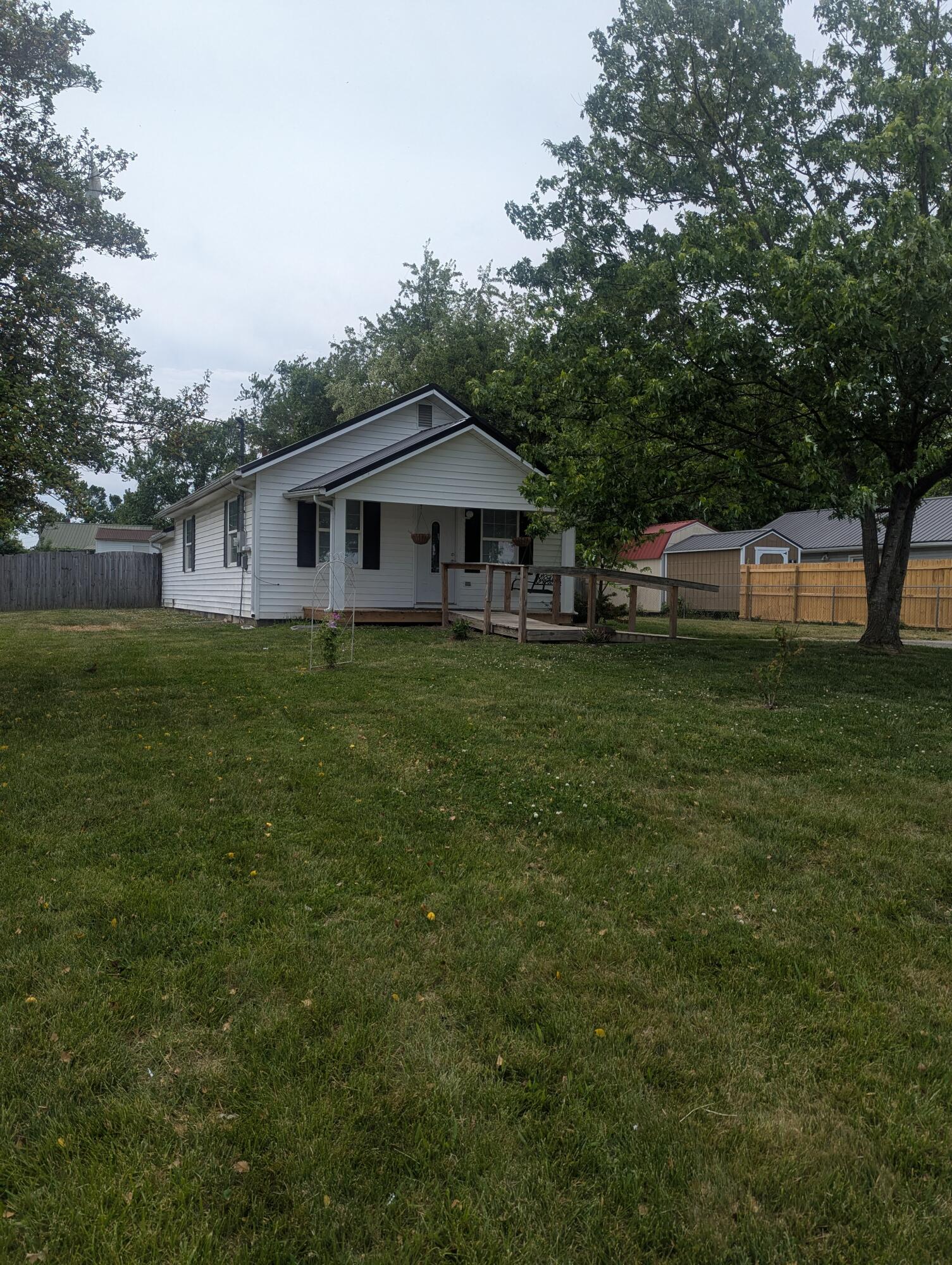 394 Battlefield Memorial Highway Property Photo 2