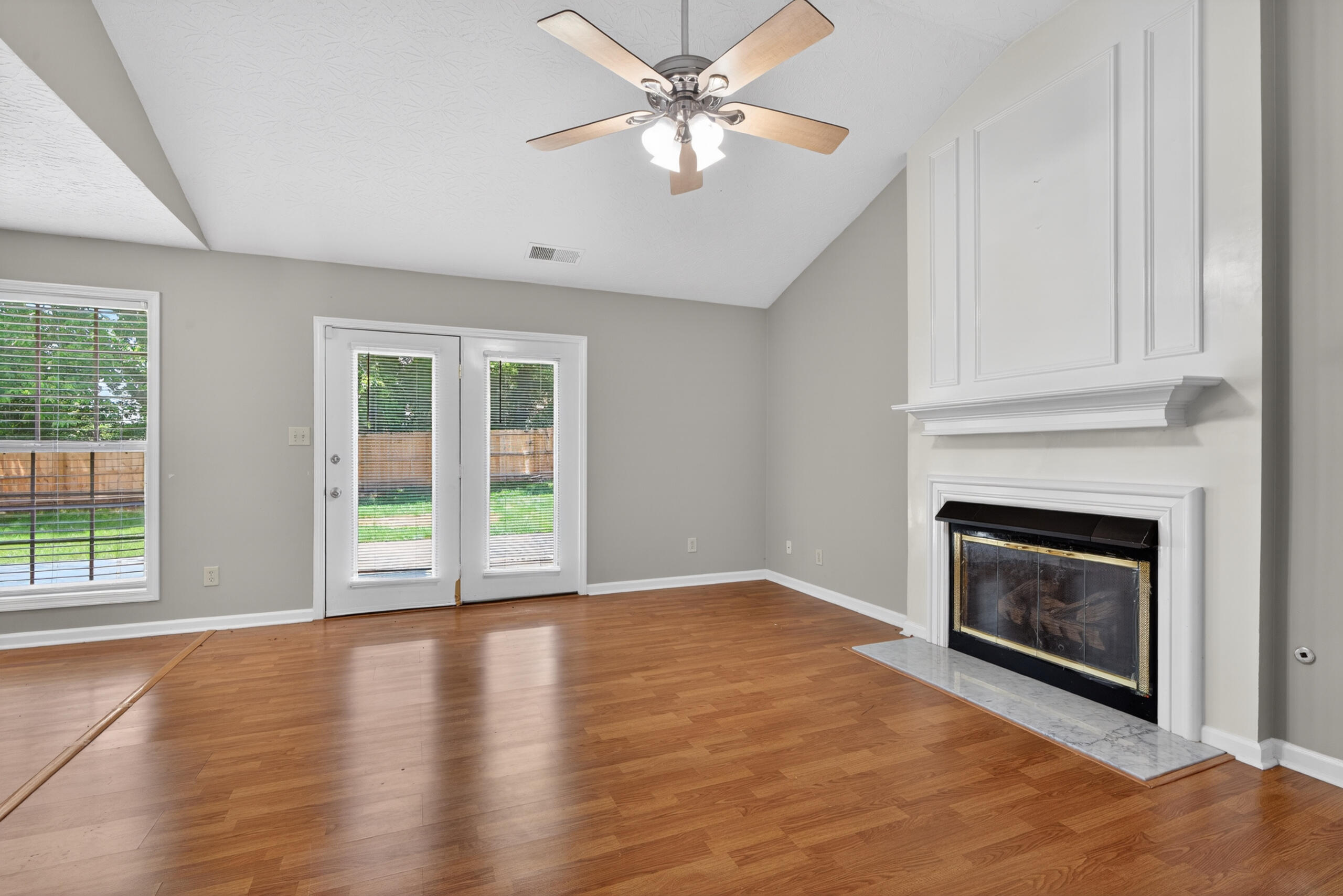 929 Seneca Park Property Photo 20