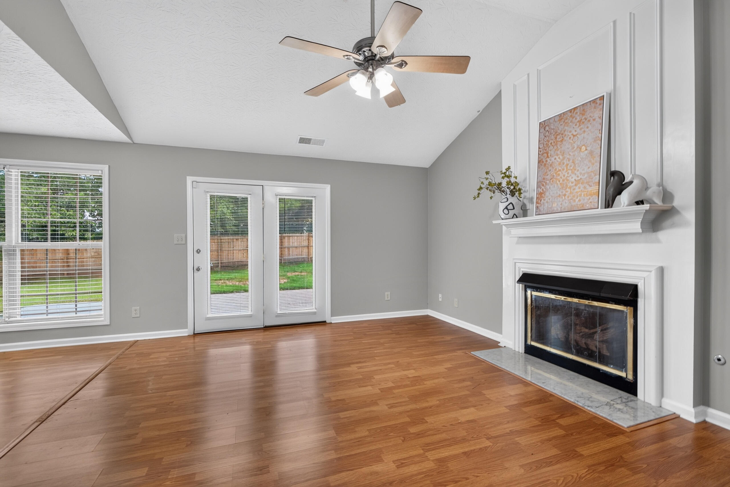 929 Seneca Park Property Photo 21