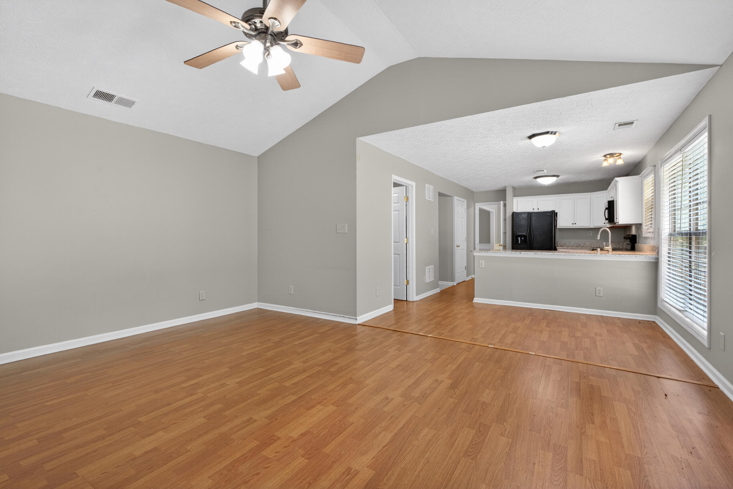 929 Seneca Park Property Photo 23