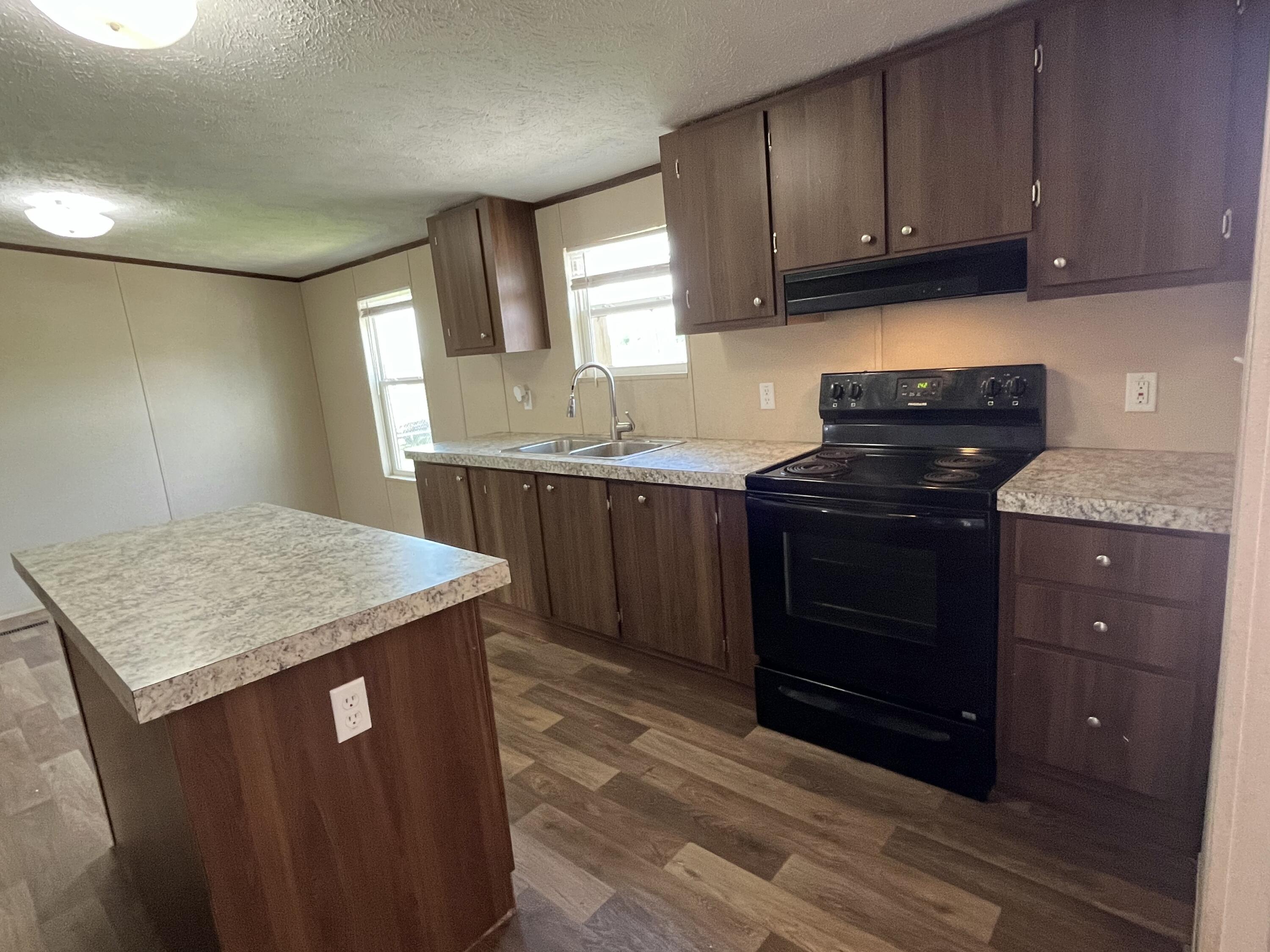 2420 Old Bull Road Property Photo 12