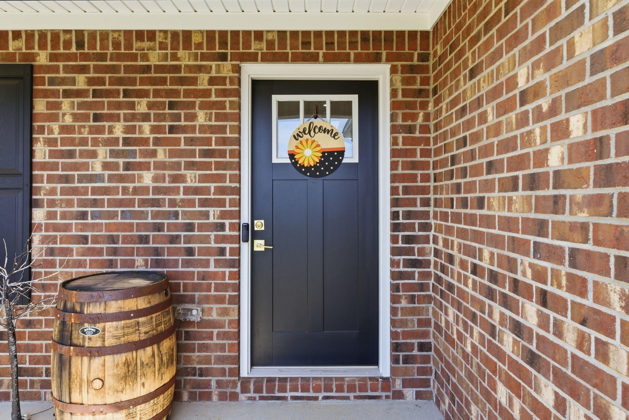 267 Brook Cove Property Photo 5