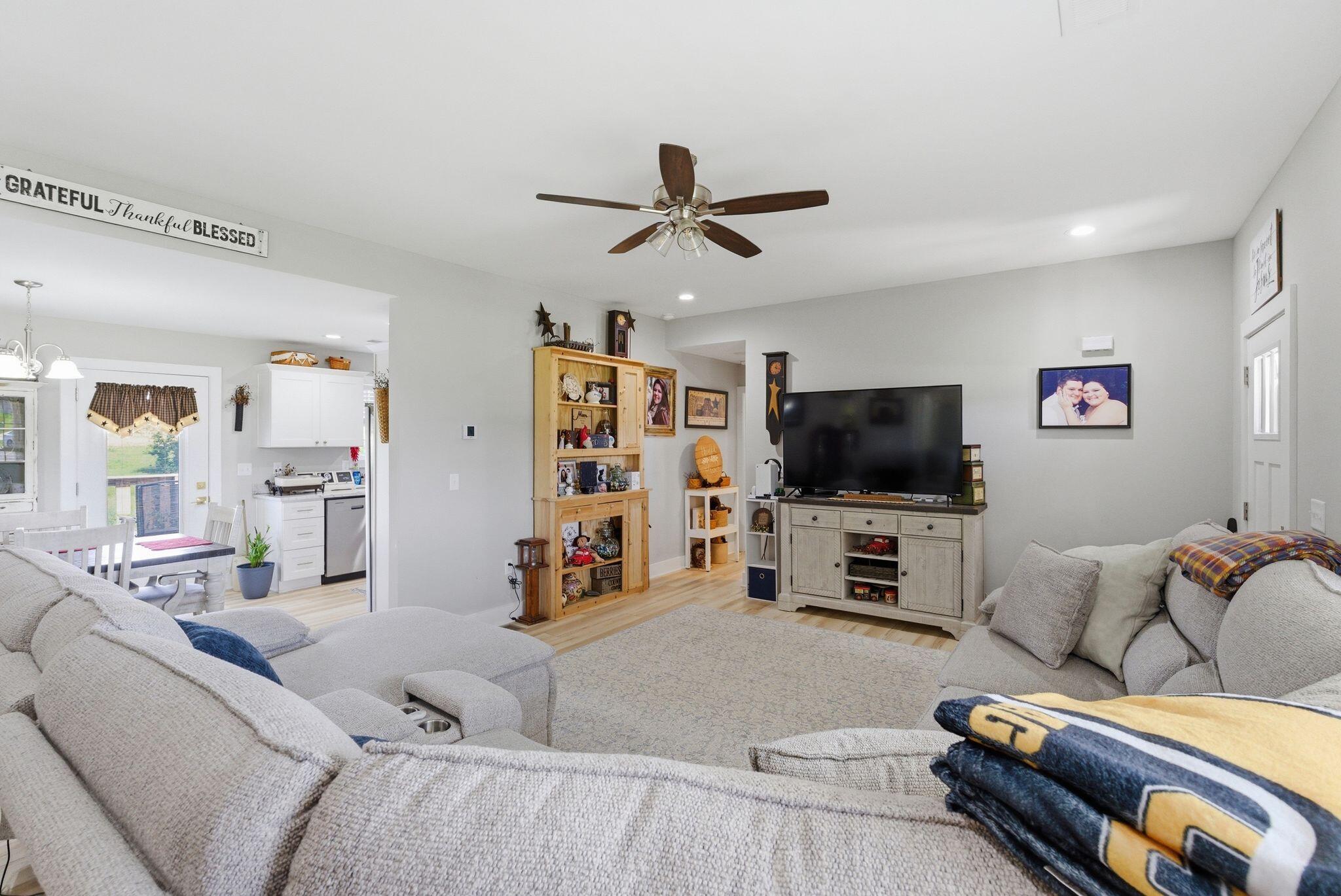 267 Brook Cove Property Photo 10