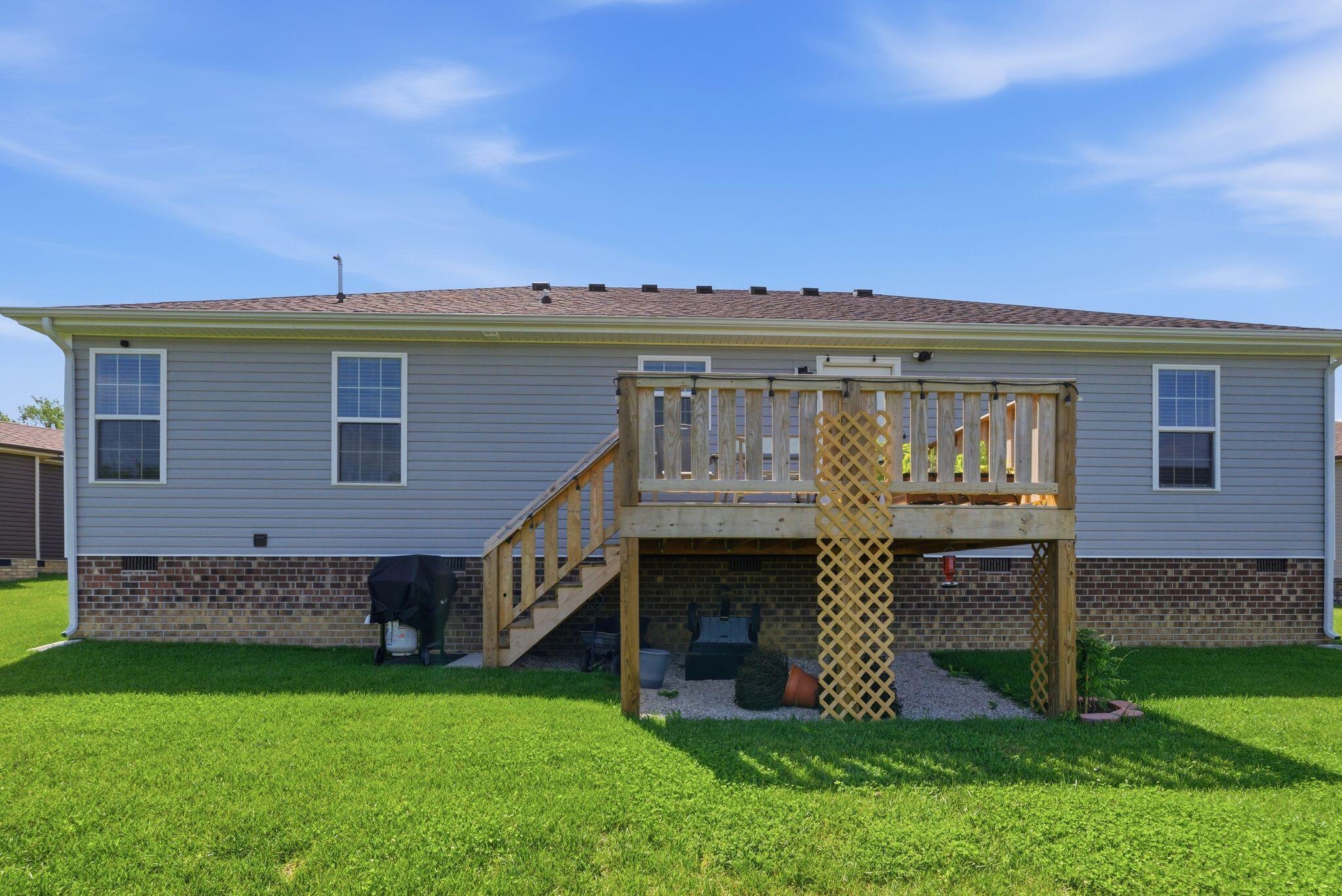 267 Brook Cove Property Photo 32