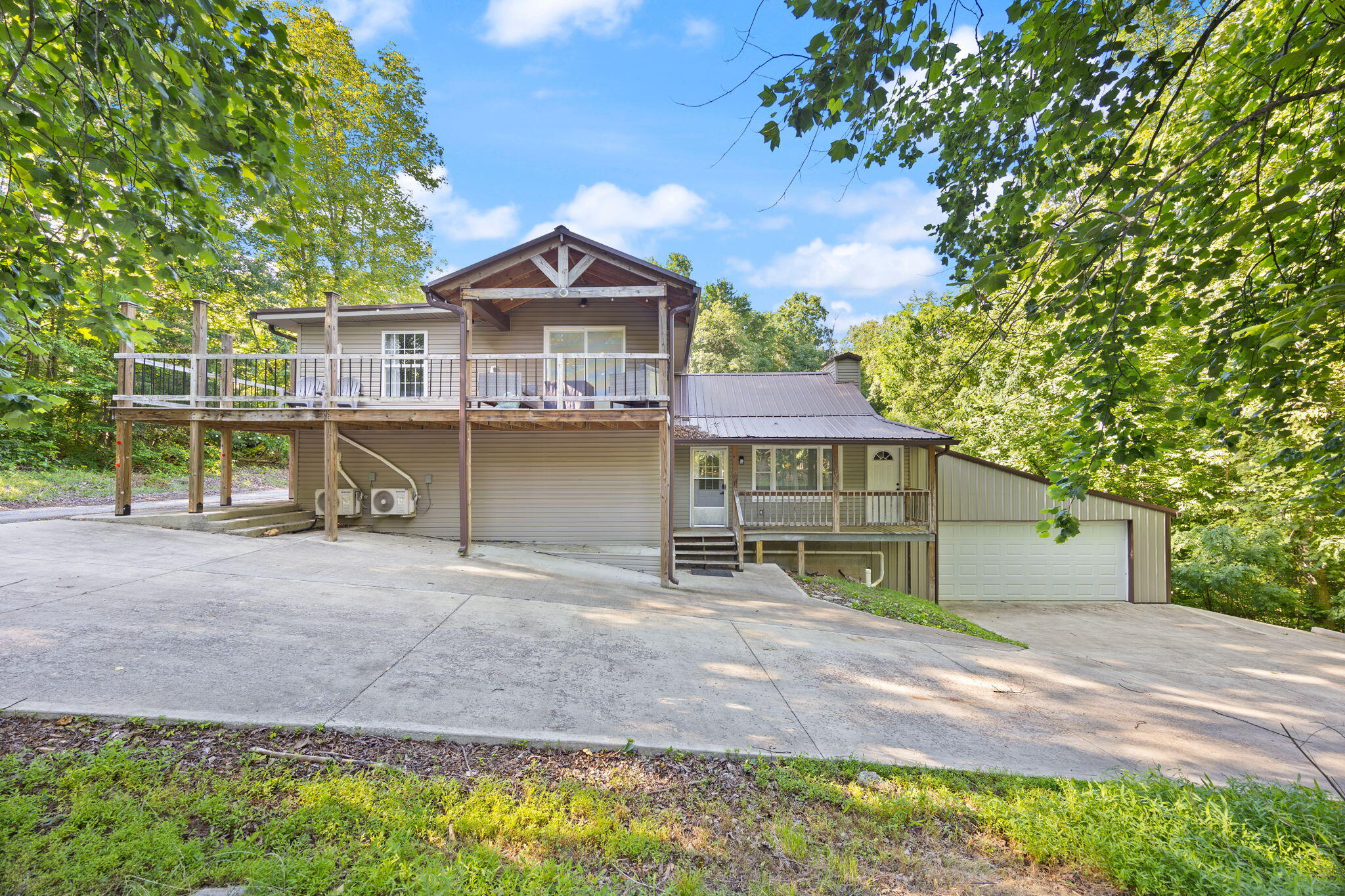 246 Fox Run Road Property Photo 1
